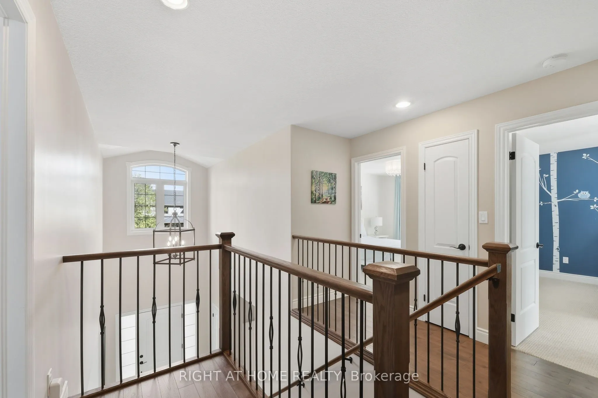 35 Caverhill Crescent
