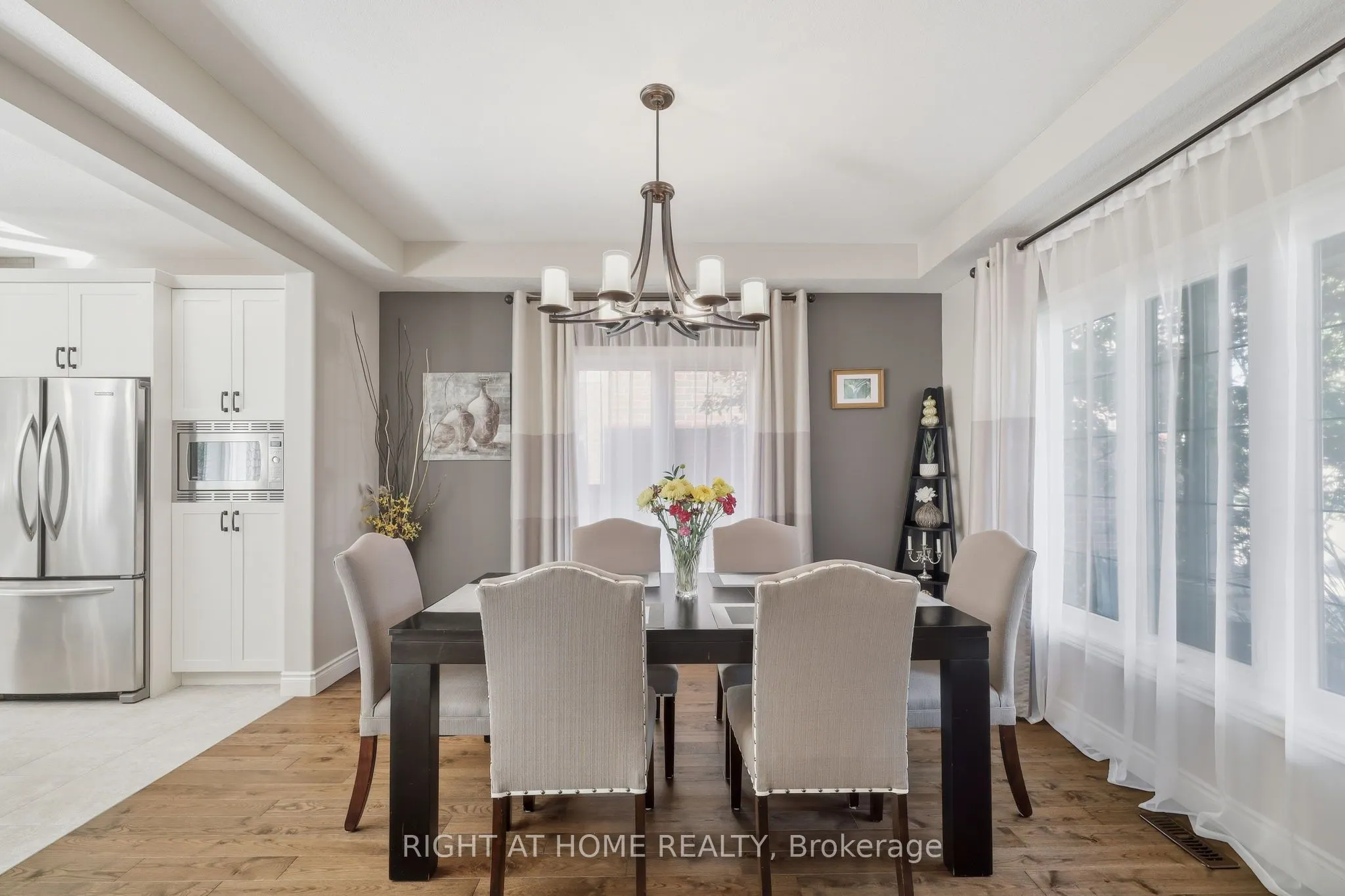 35 Caverhill Crescent