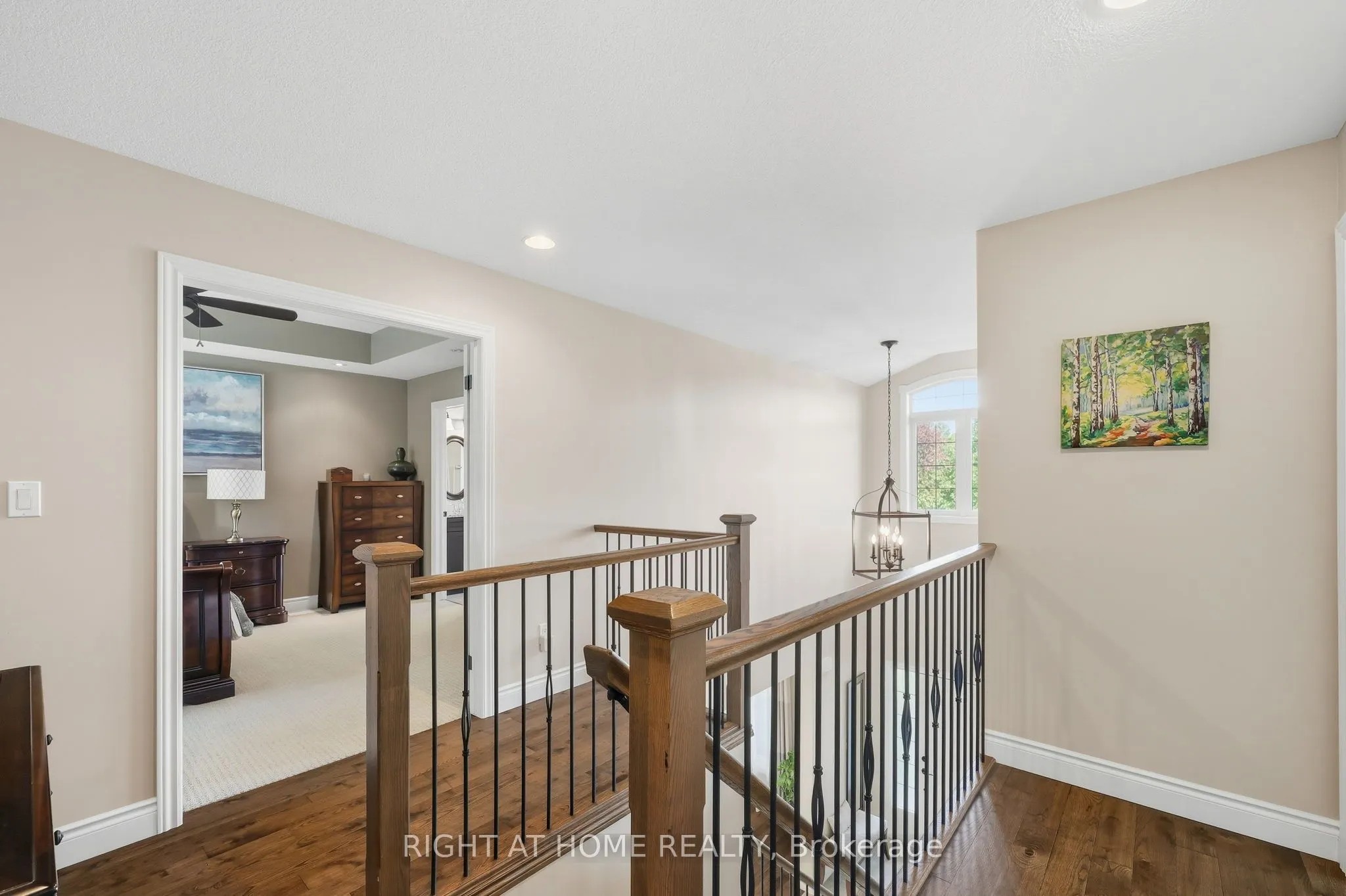 35 Caverhill Crescent