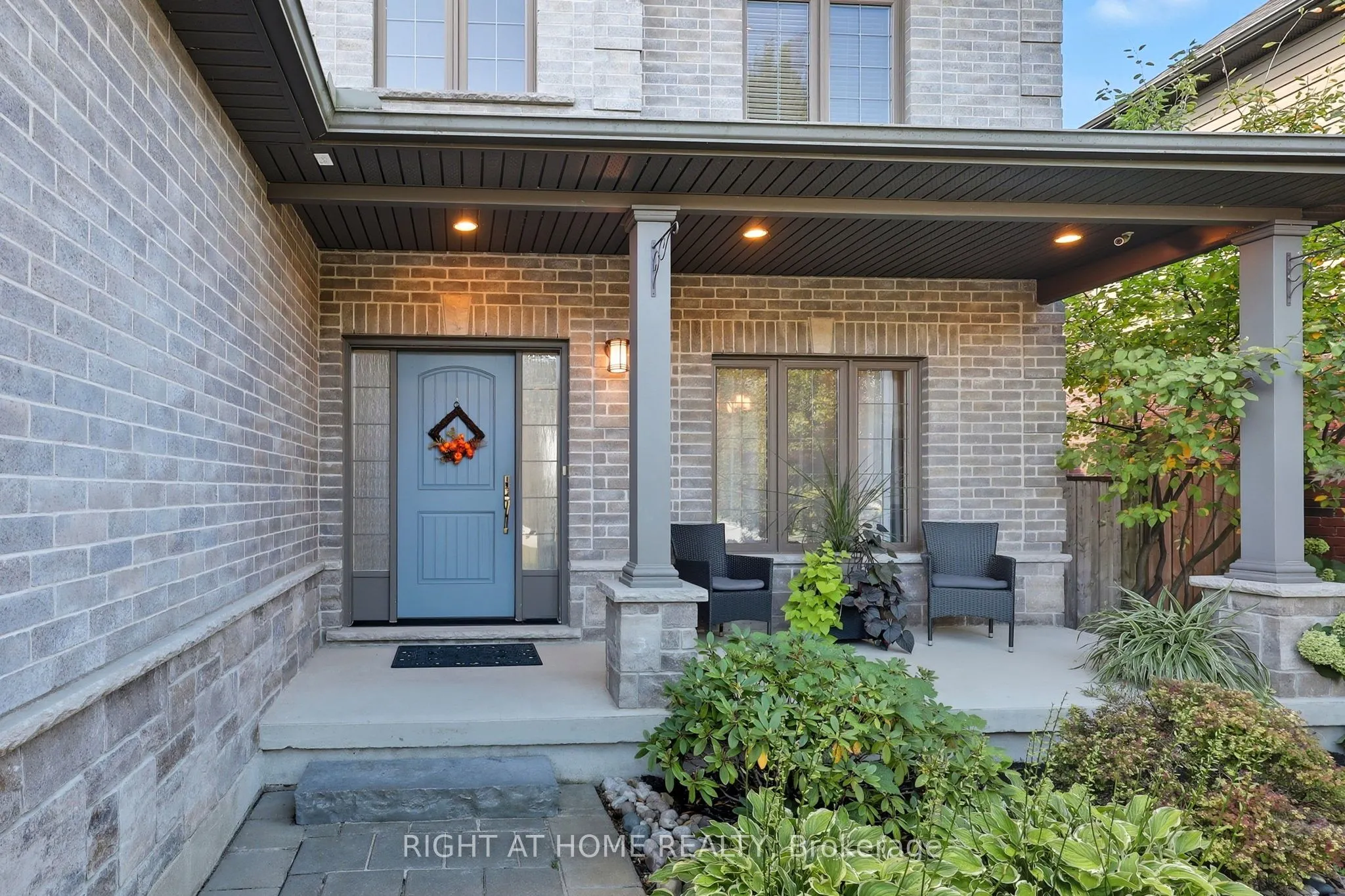 35 Caverhill Crescent