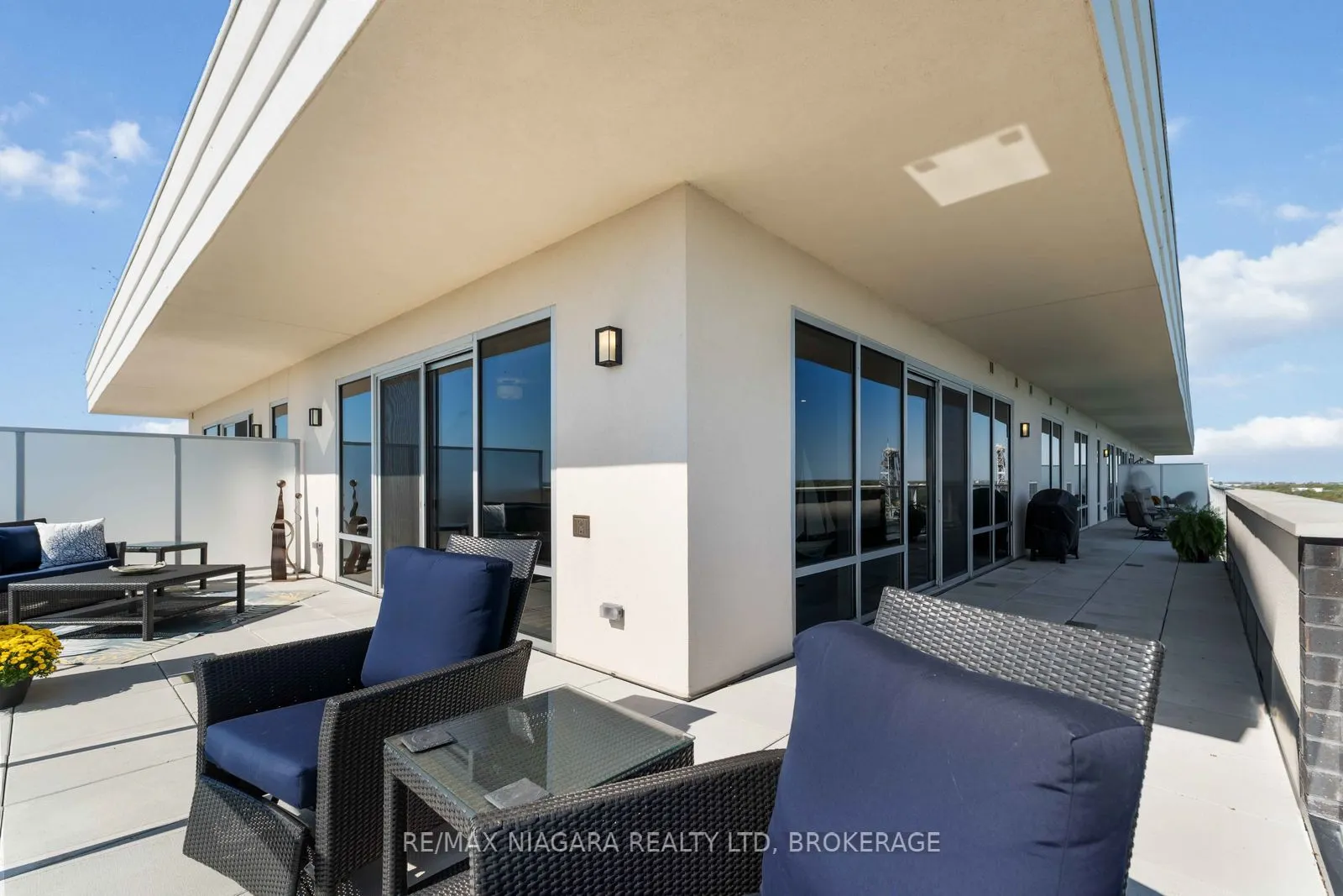 118 West Street, #Penthouse Unit 903