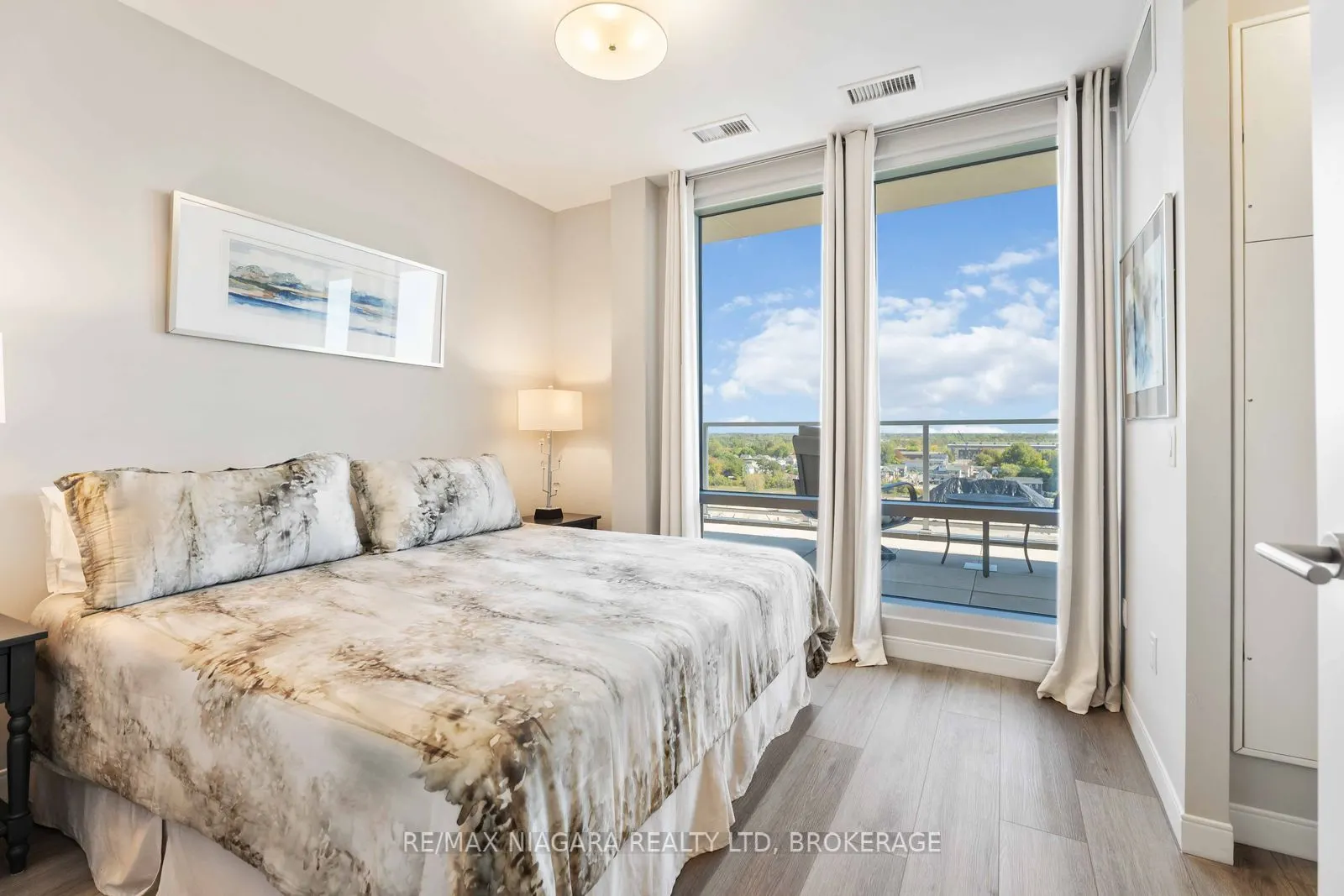 118 West Street, #Penthouse Unit 903