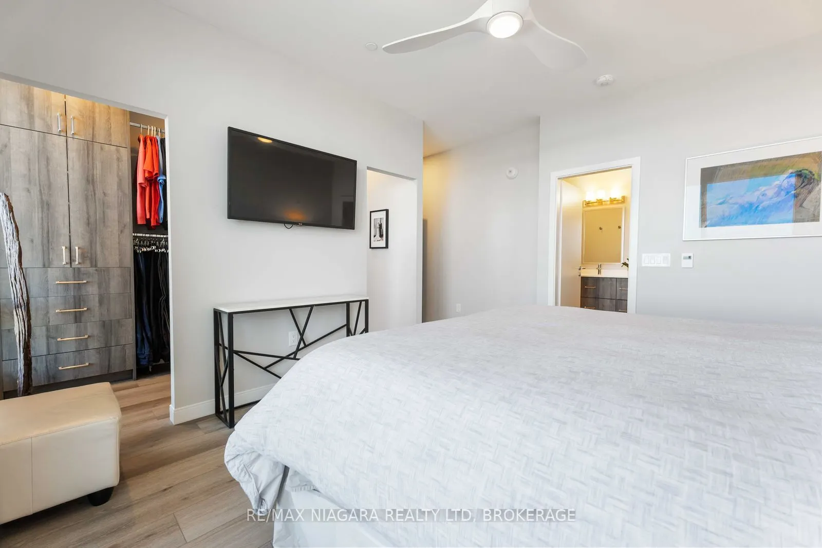 118 West Street, #Penthouse Unit 903
