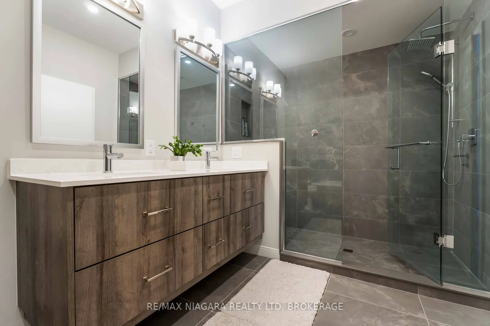 118 West Street, #Penthouse Unit 903