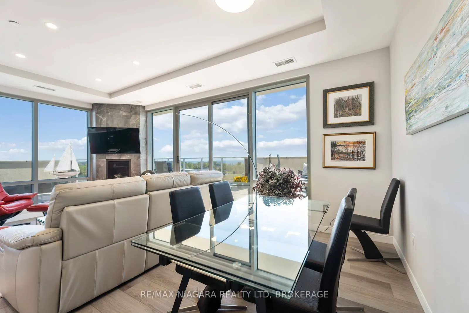 118 West Street, #Penthouse Unit 903