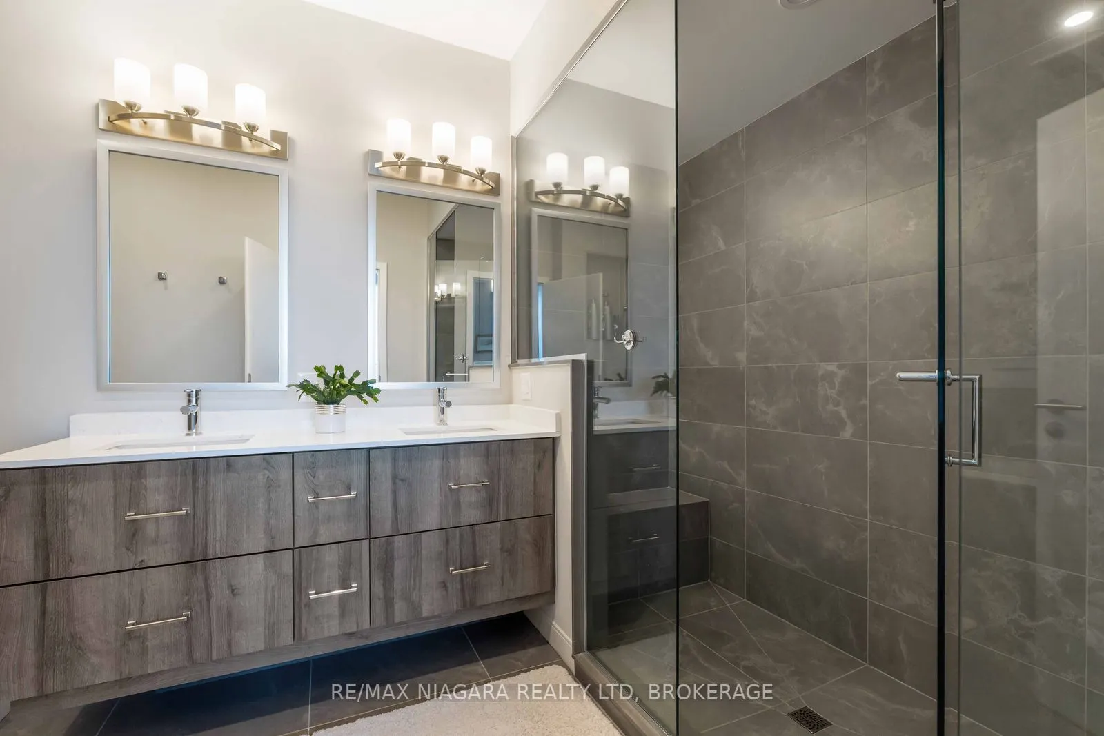 118 West Street, #Penthouse Unit 903