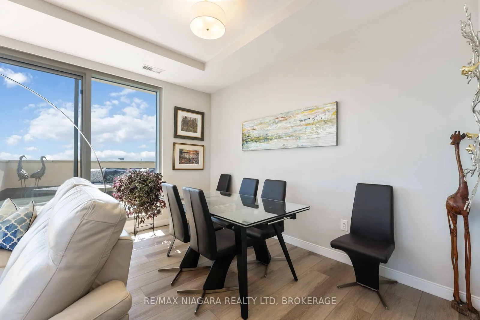 118 West Street, #Penthouse Unit 903
