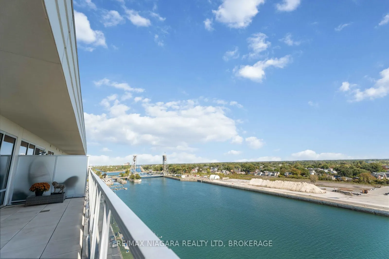 118 West Street, #Penthouse Unit 903
