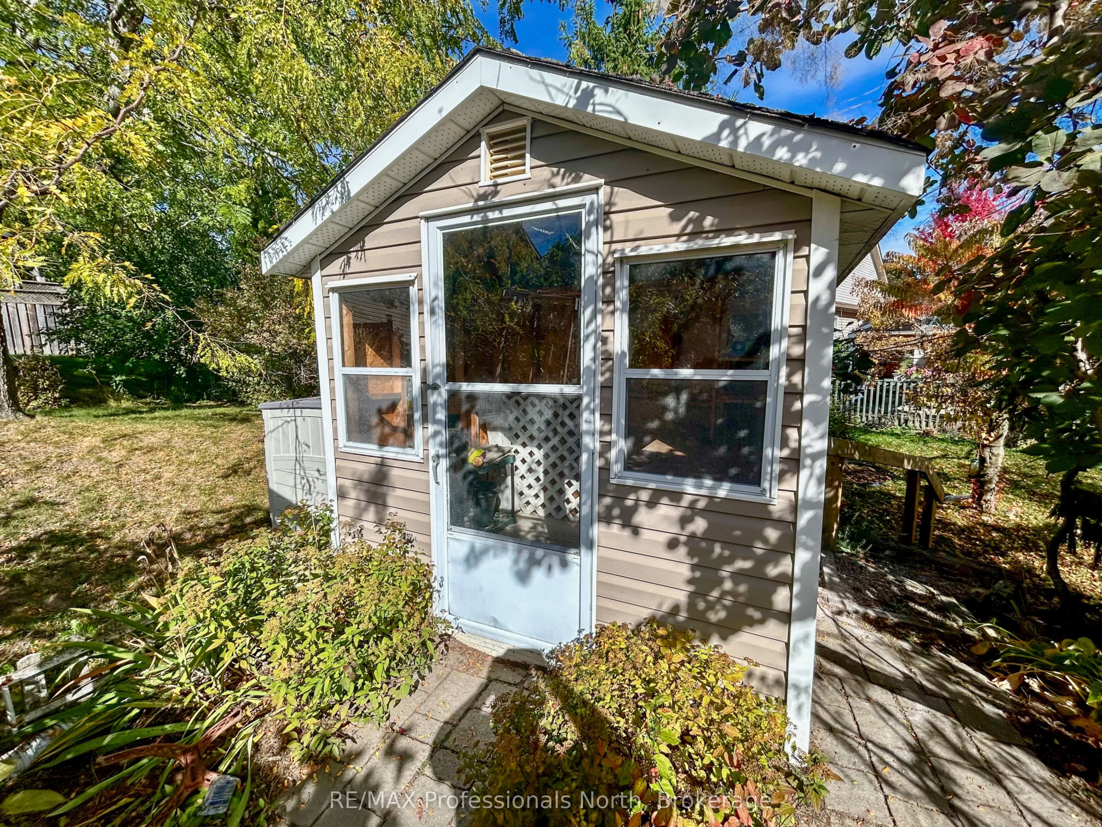 1406 Hancox Court