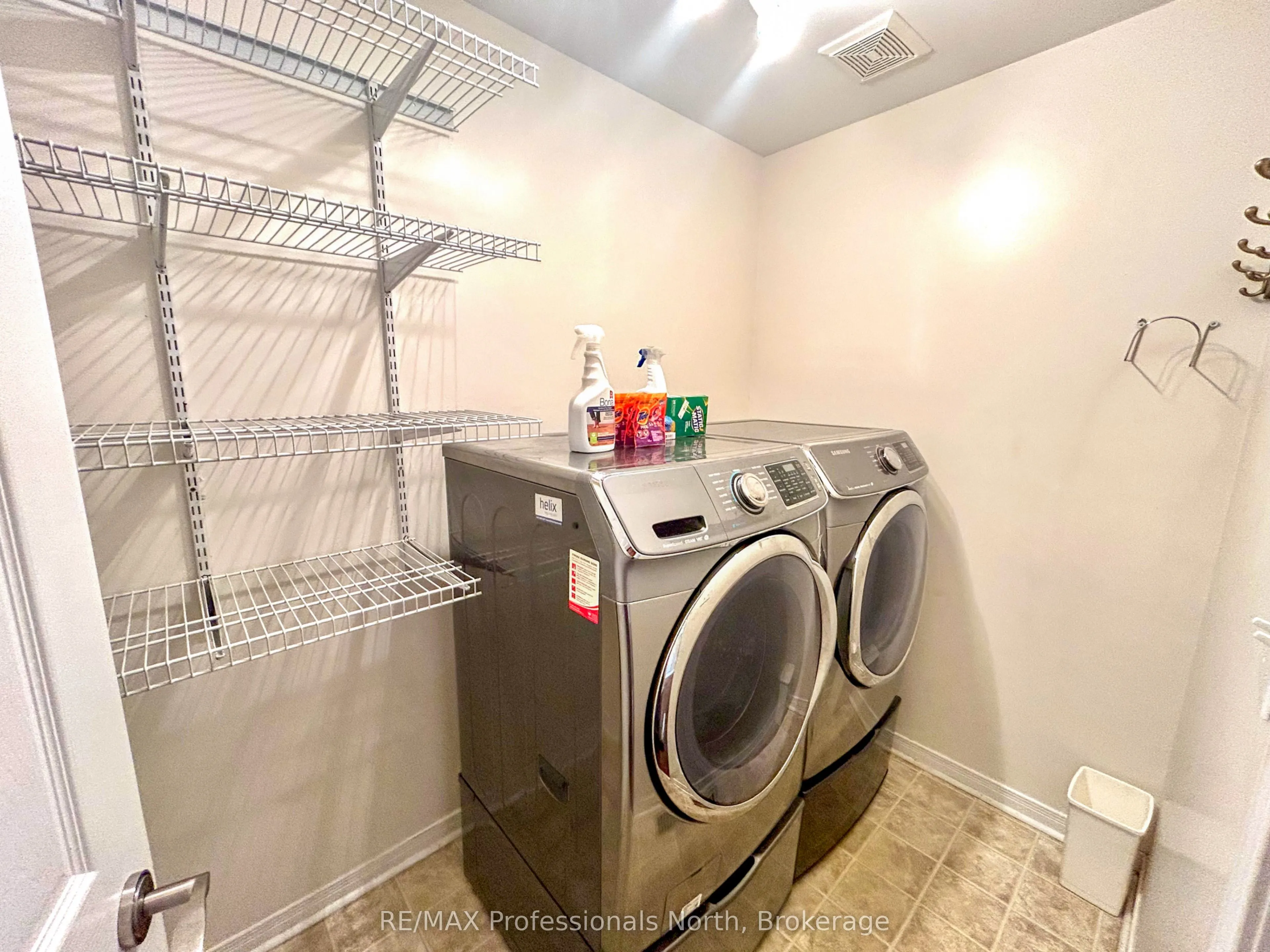 1406 Hancox Court