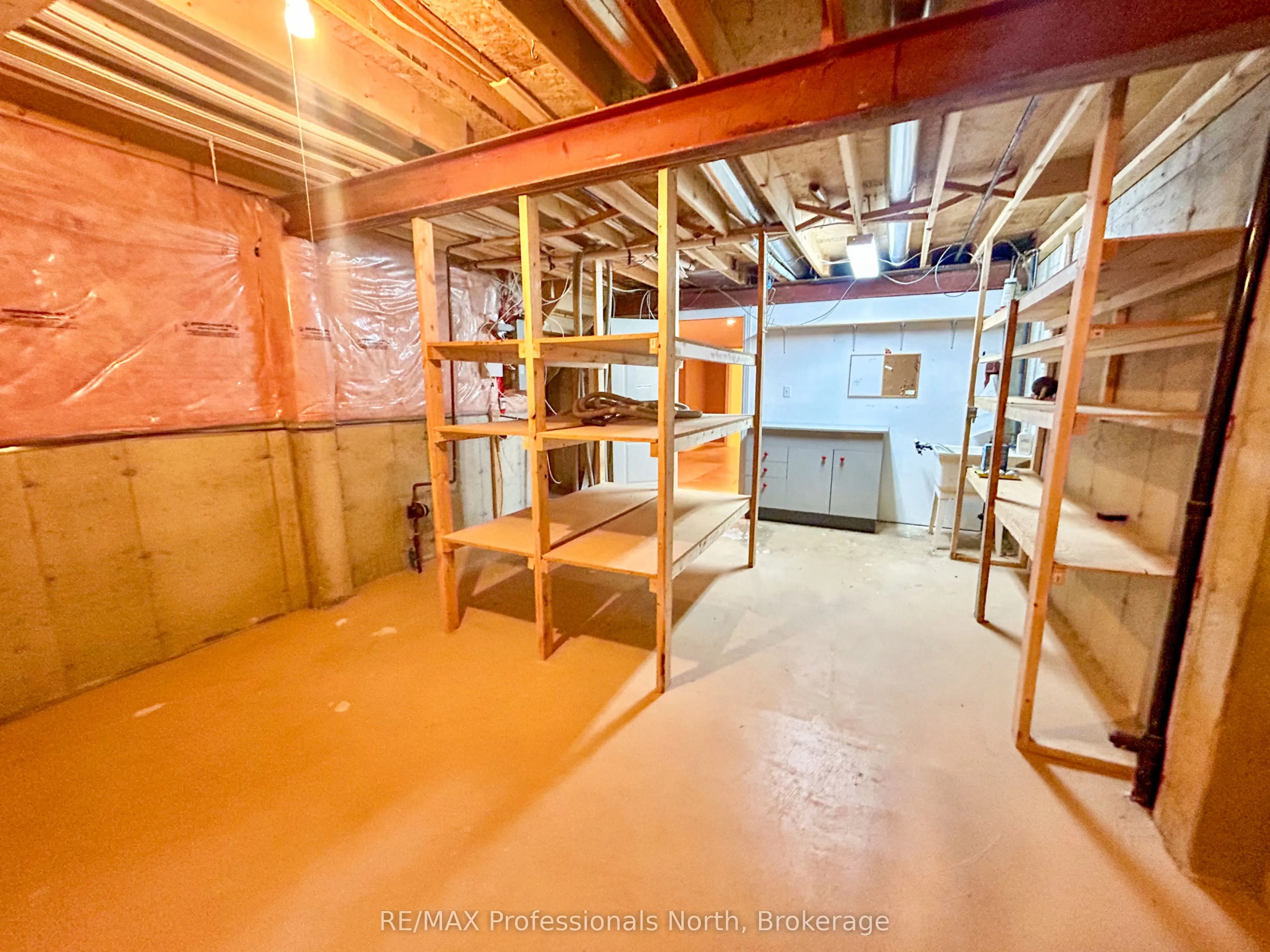 1406 Hancox Court