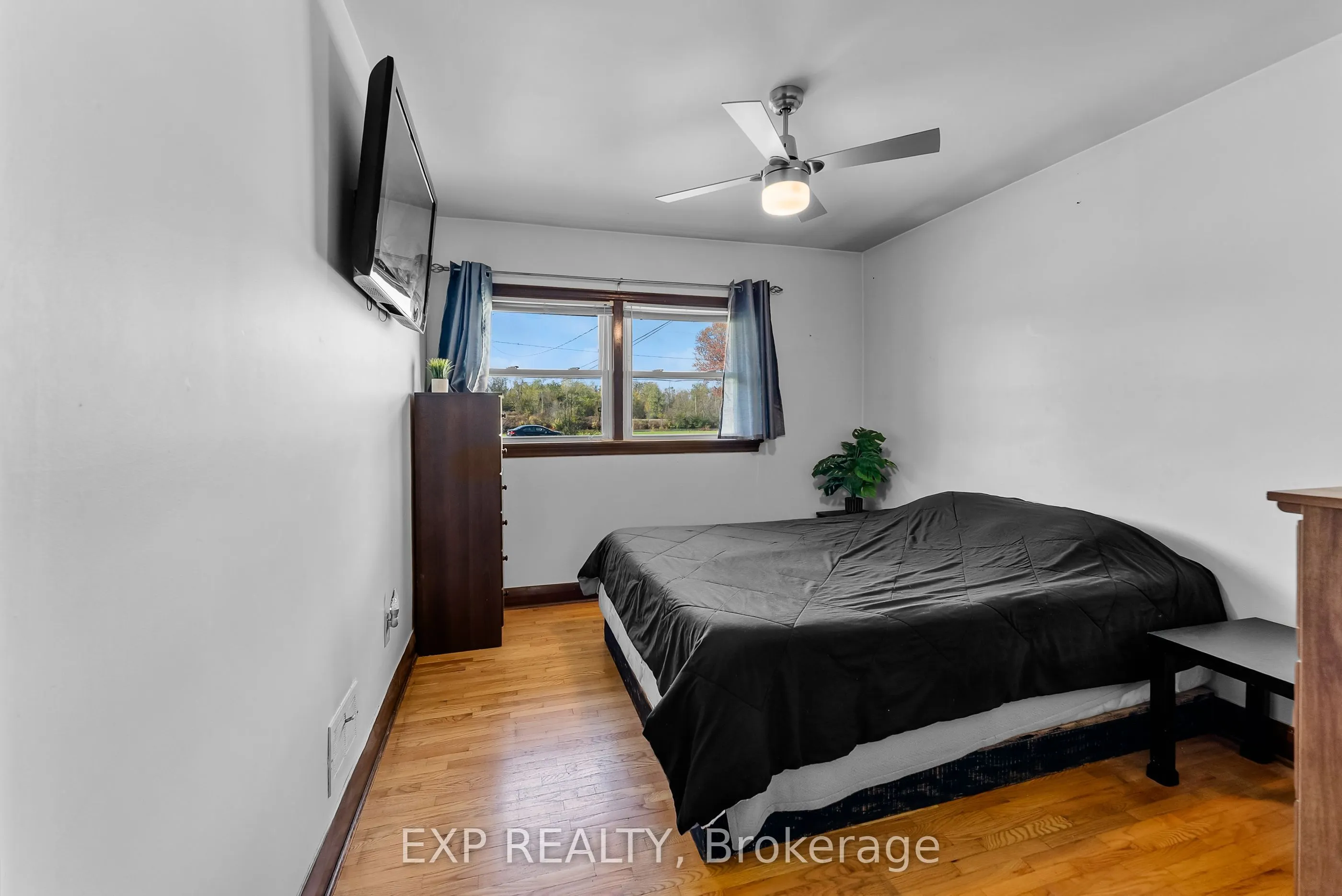 304 Kingsway Street
