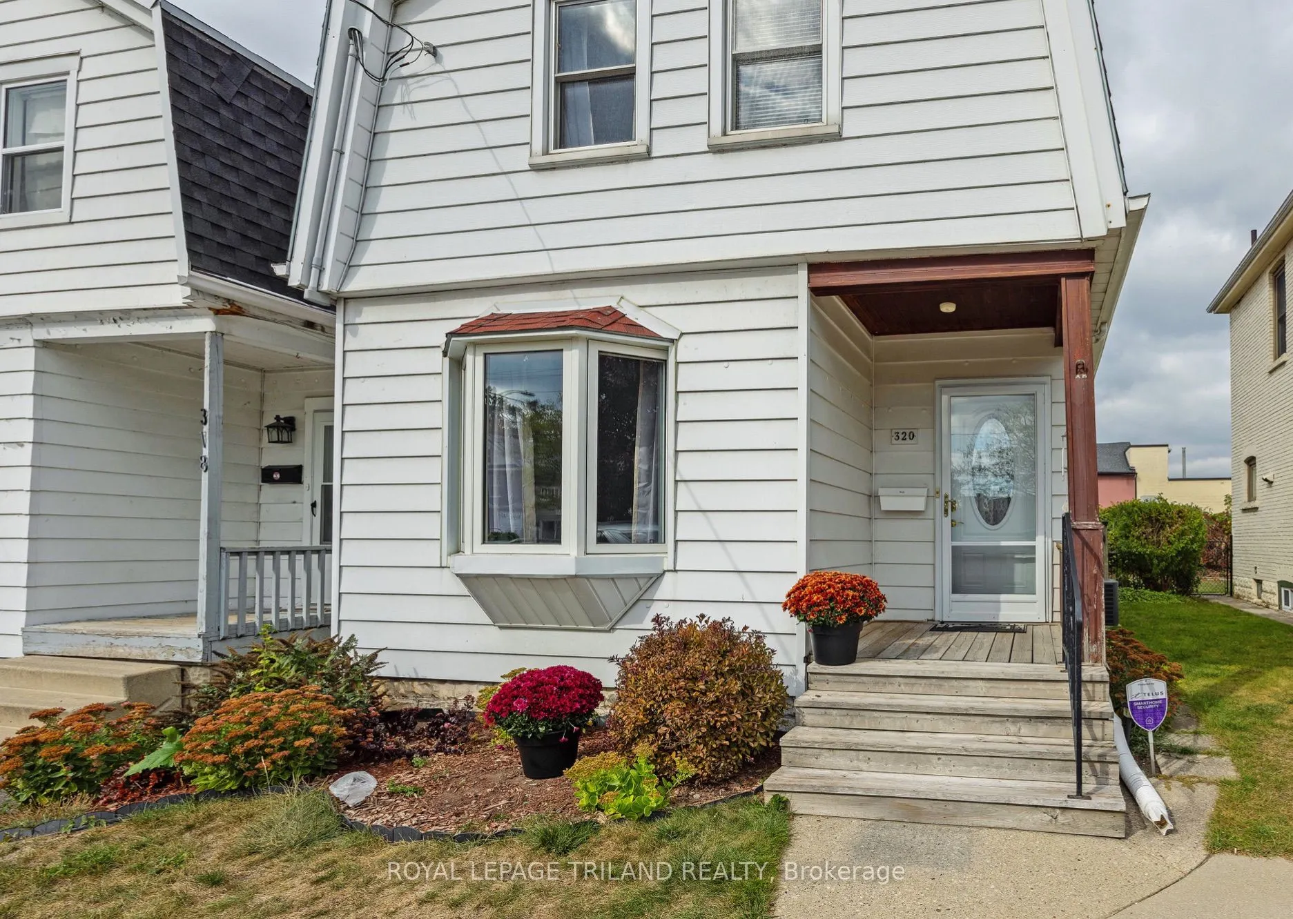 320 Horton Street E