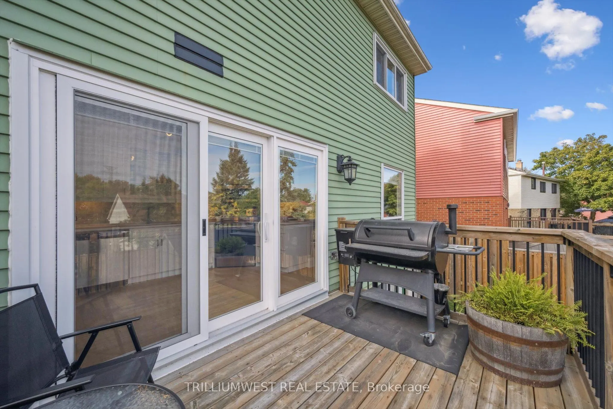 99 Deerwood Crescent