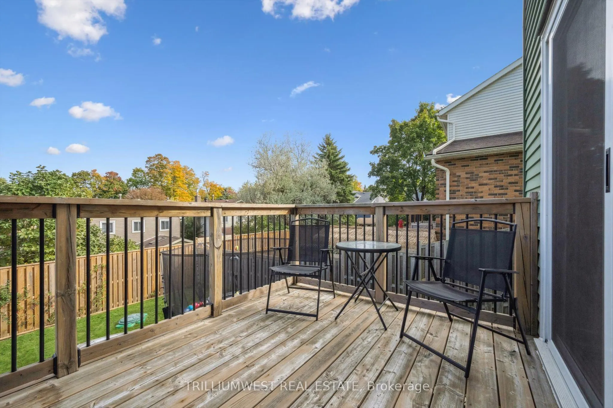 99 Deerwood Crescent
