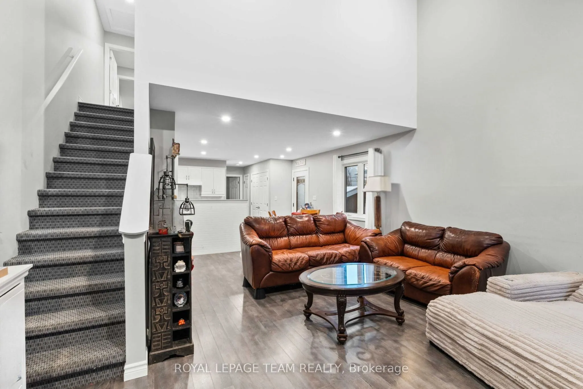 227 ROBERTA Crescent