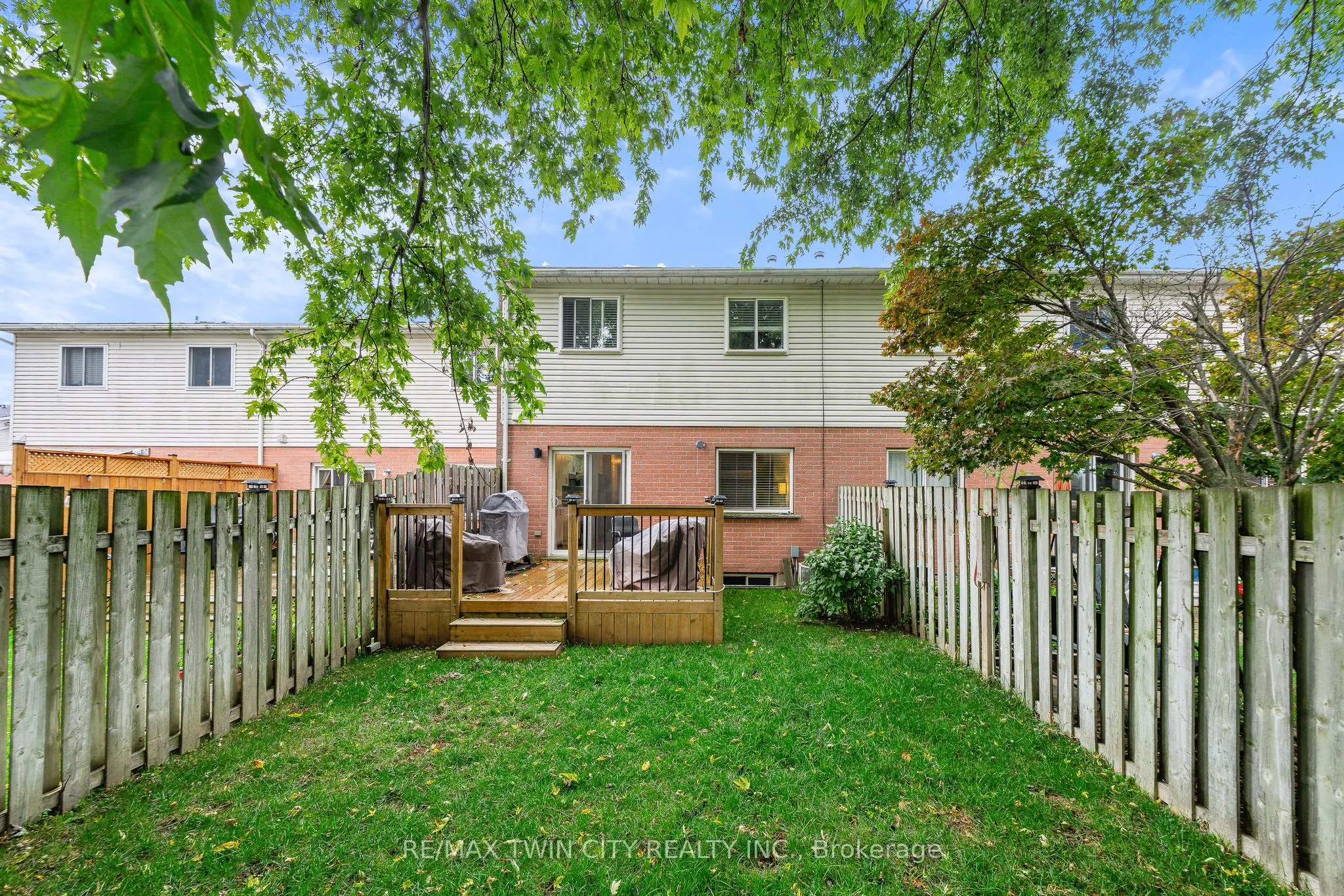 21 Graystone Court