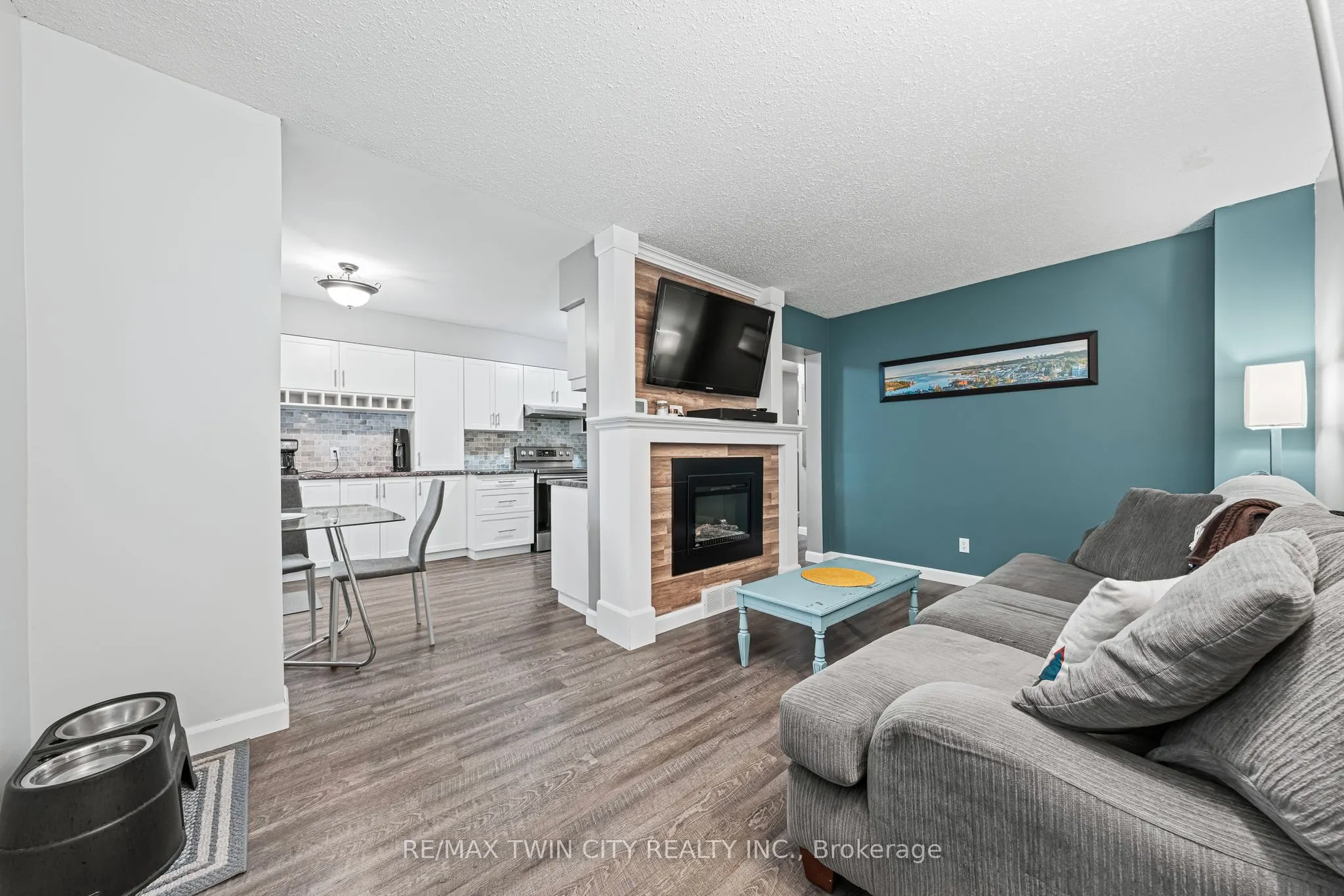 21 Graystone Court