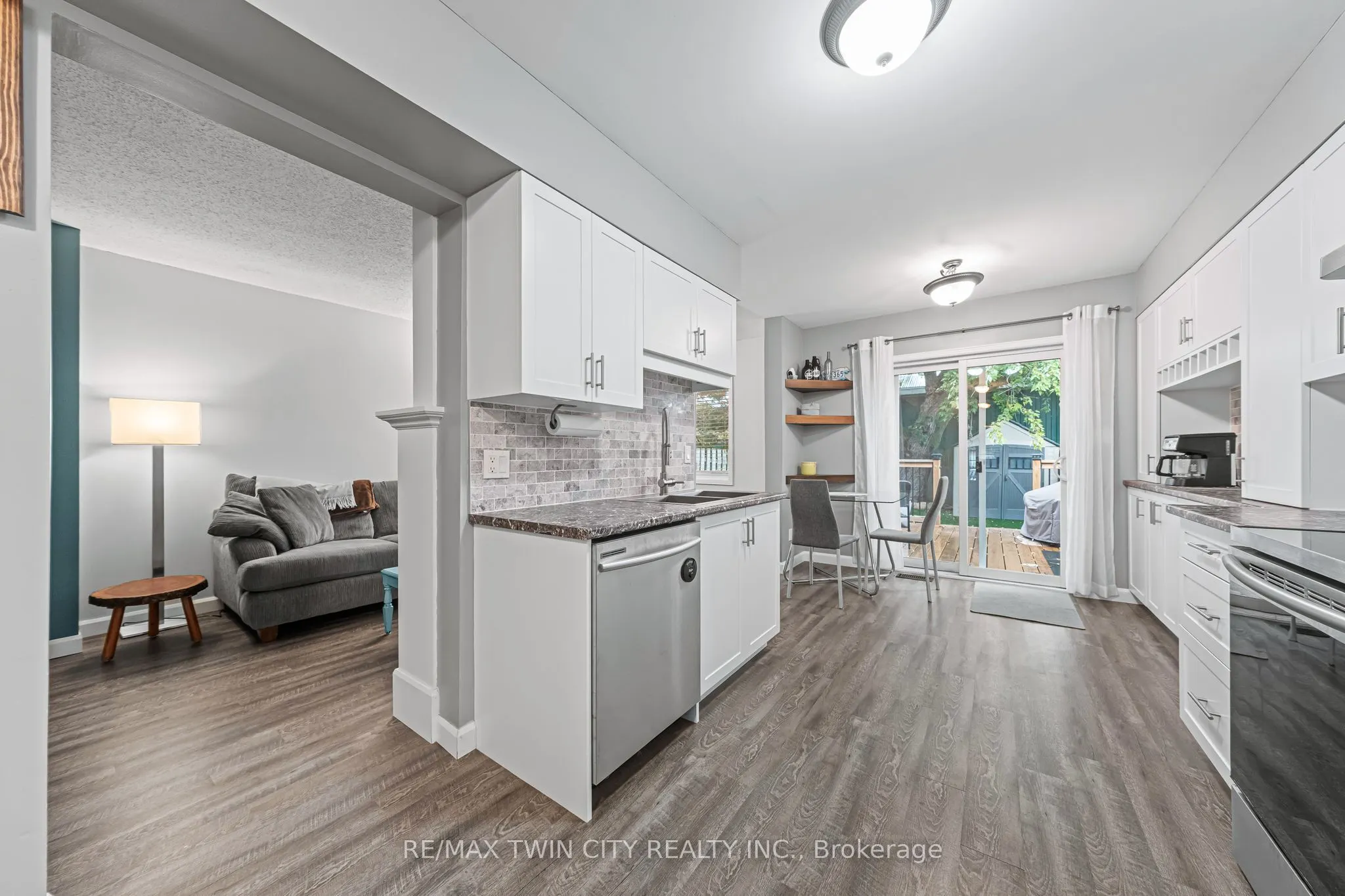 21 Graystone Court