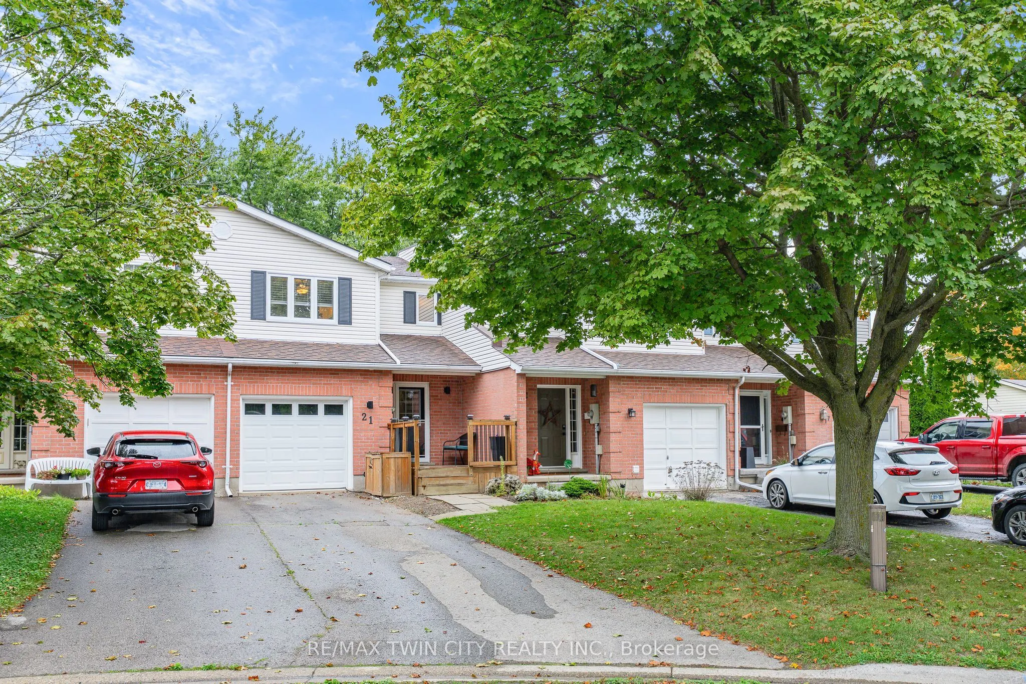 21 Graystone Court