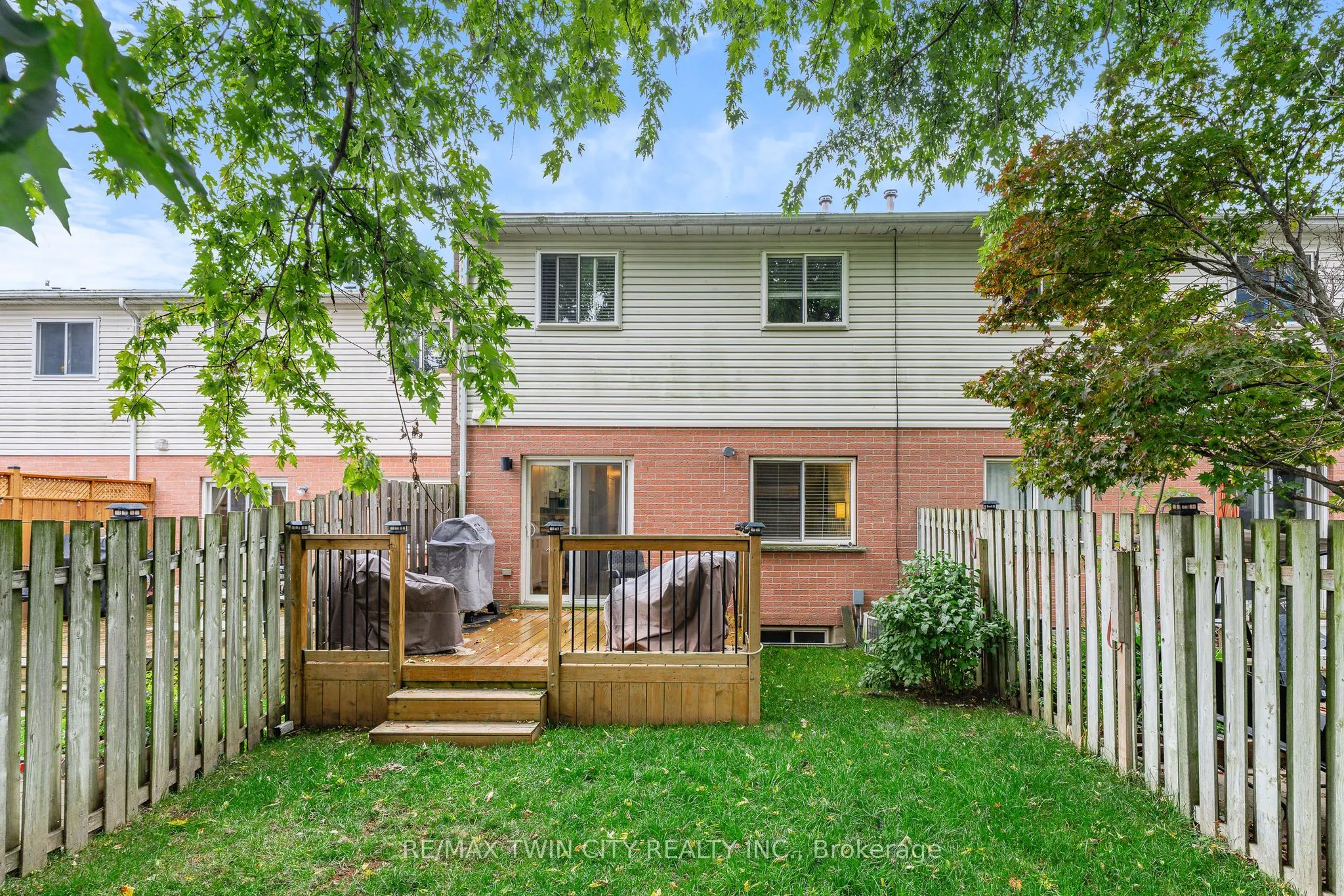 21 Graystone Court
