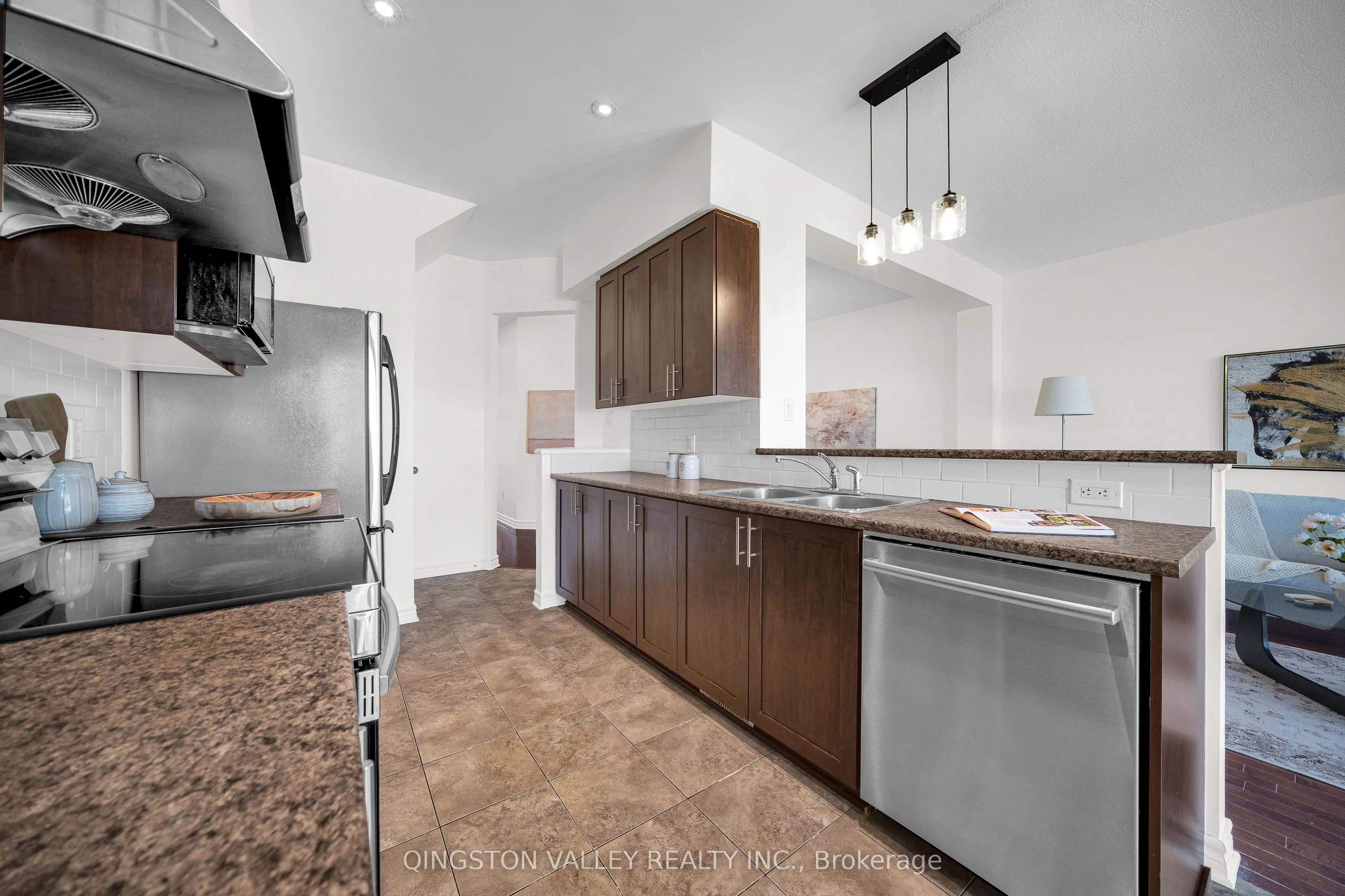956 Fletcher Circle