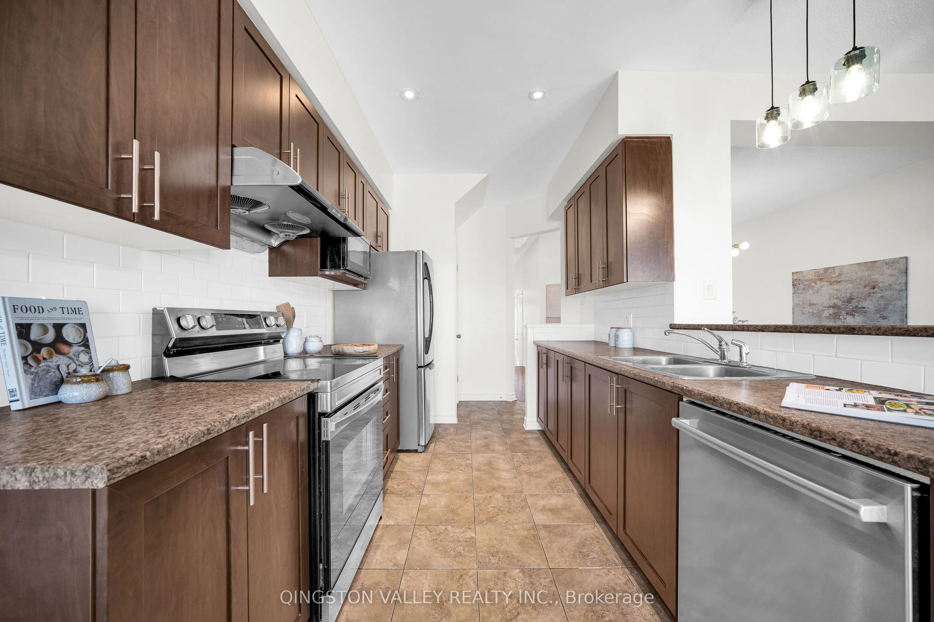 956 Fletcher Circle