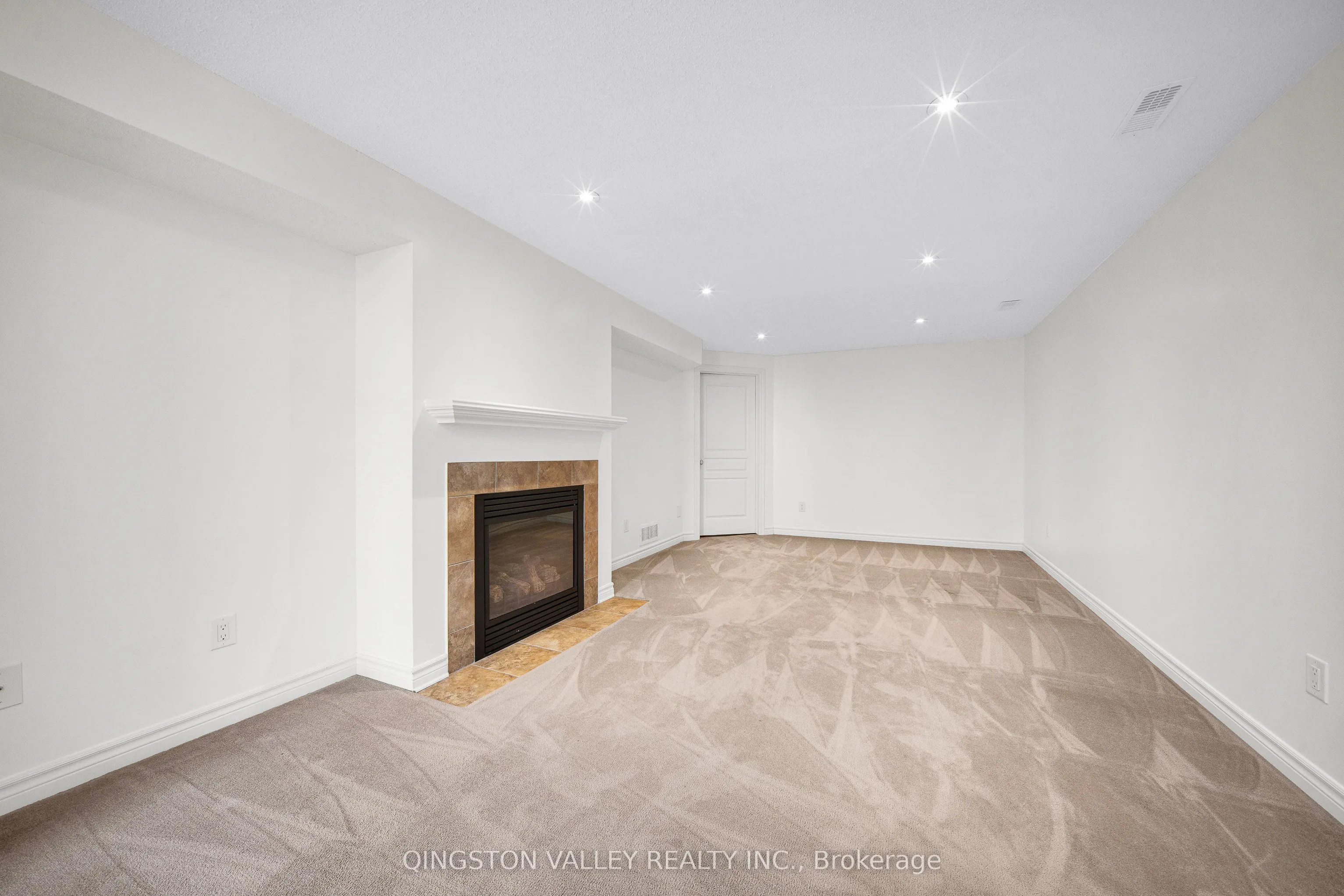 956 Fletcher Circle