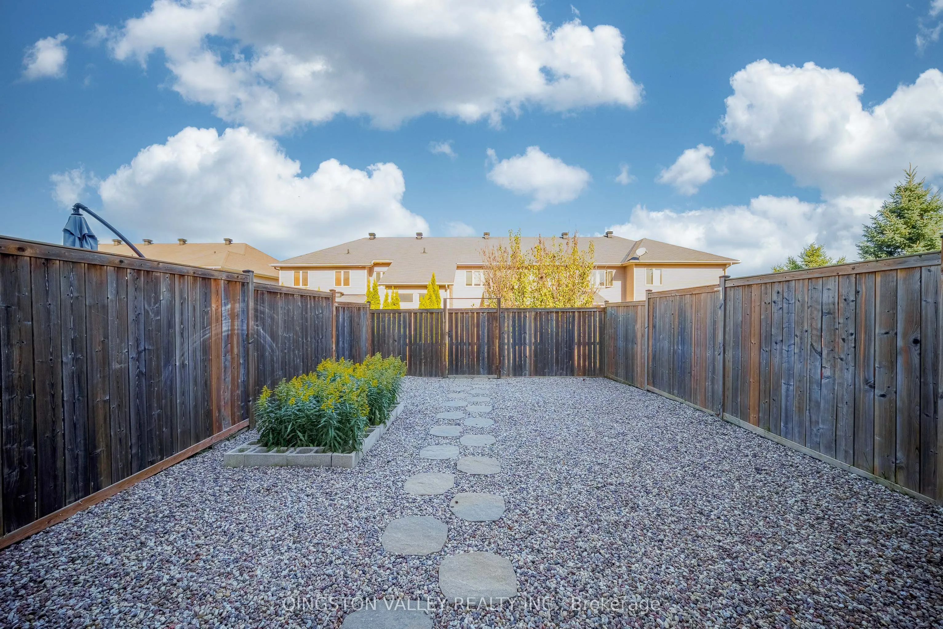 956 Fletcher Circle