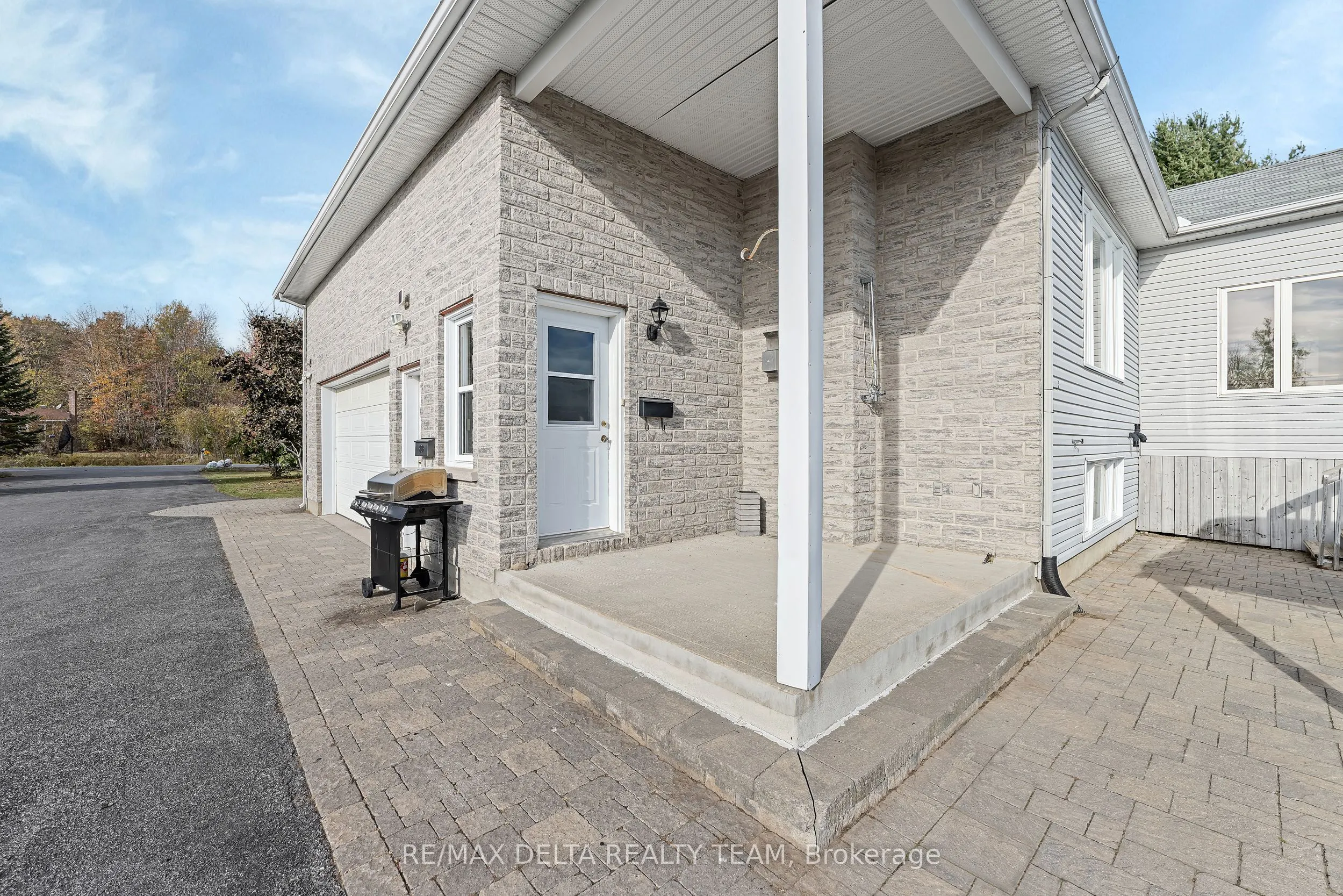 3782 Etienne Road