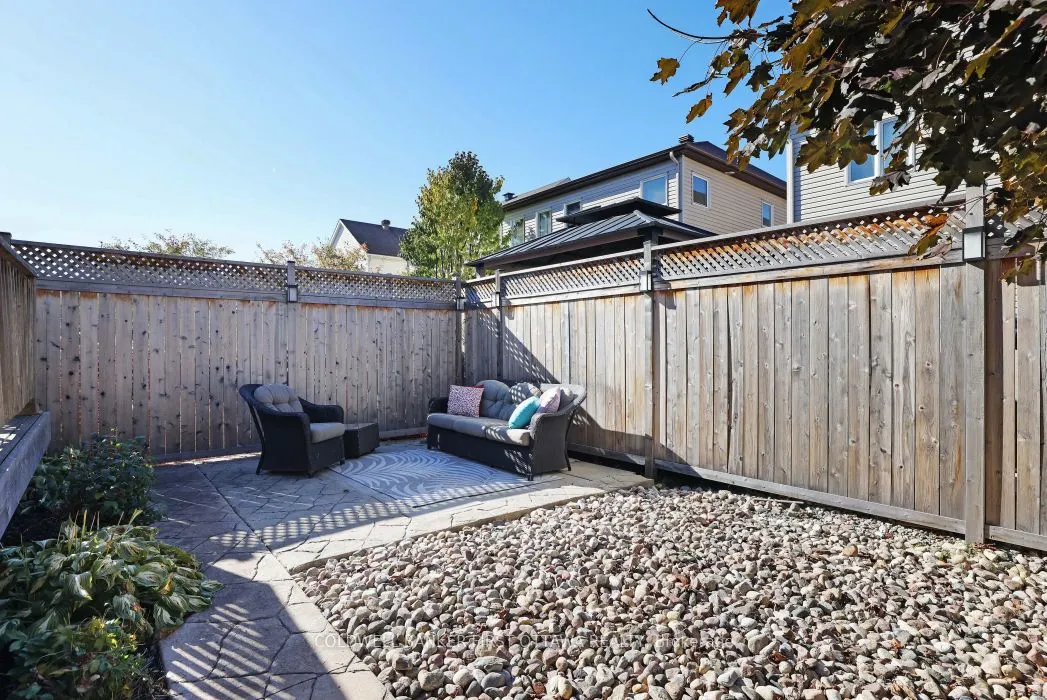 104 Streamside Crescent