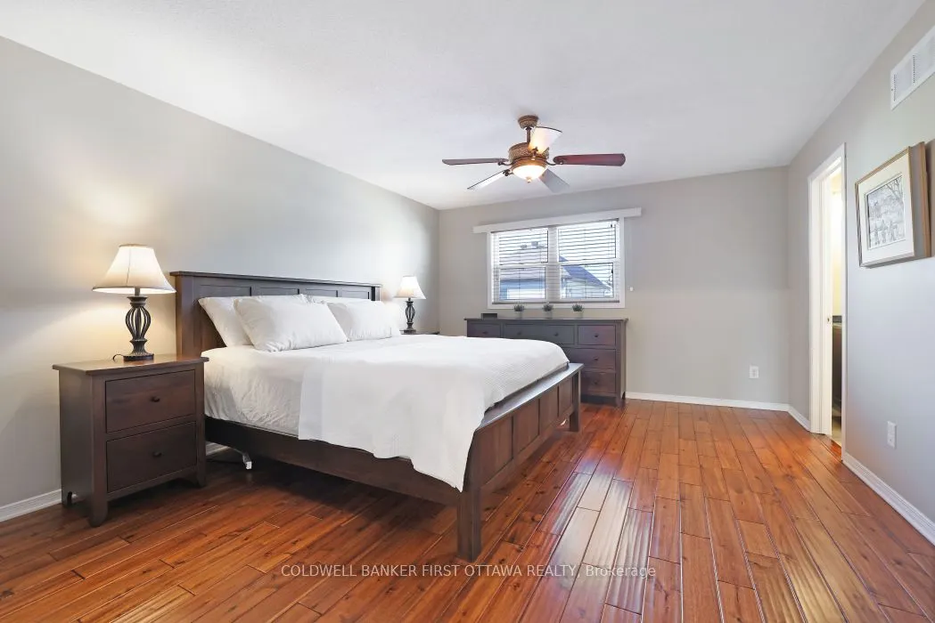 104 Streamside Crescent