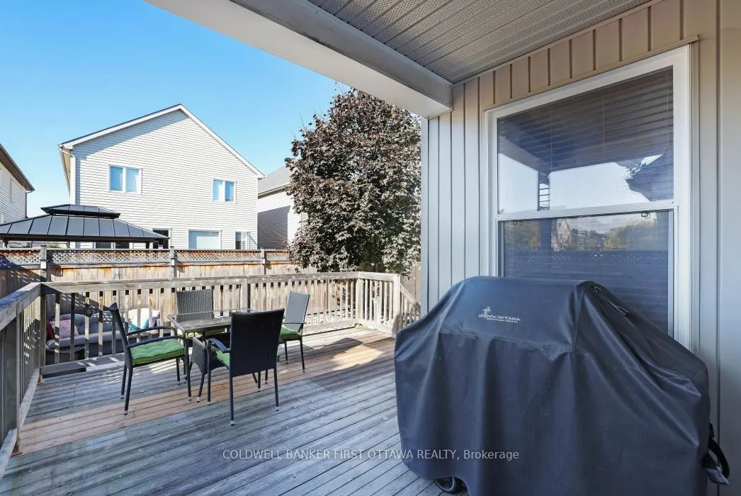 104 Streamside Crescent