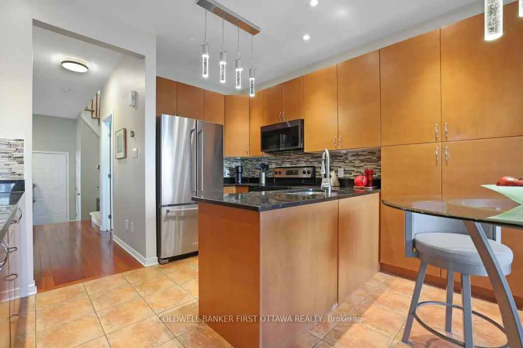 104 Streamside Crescent