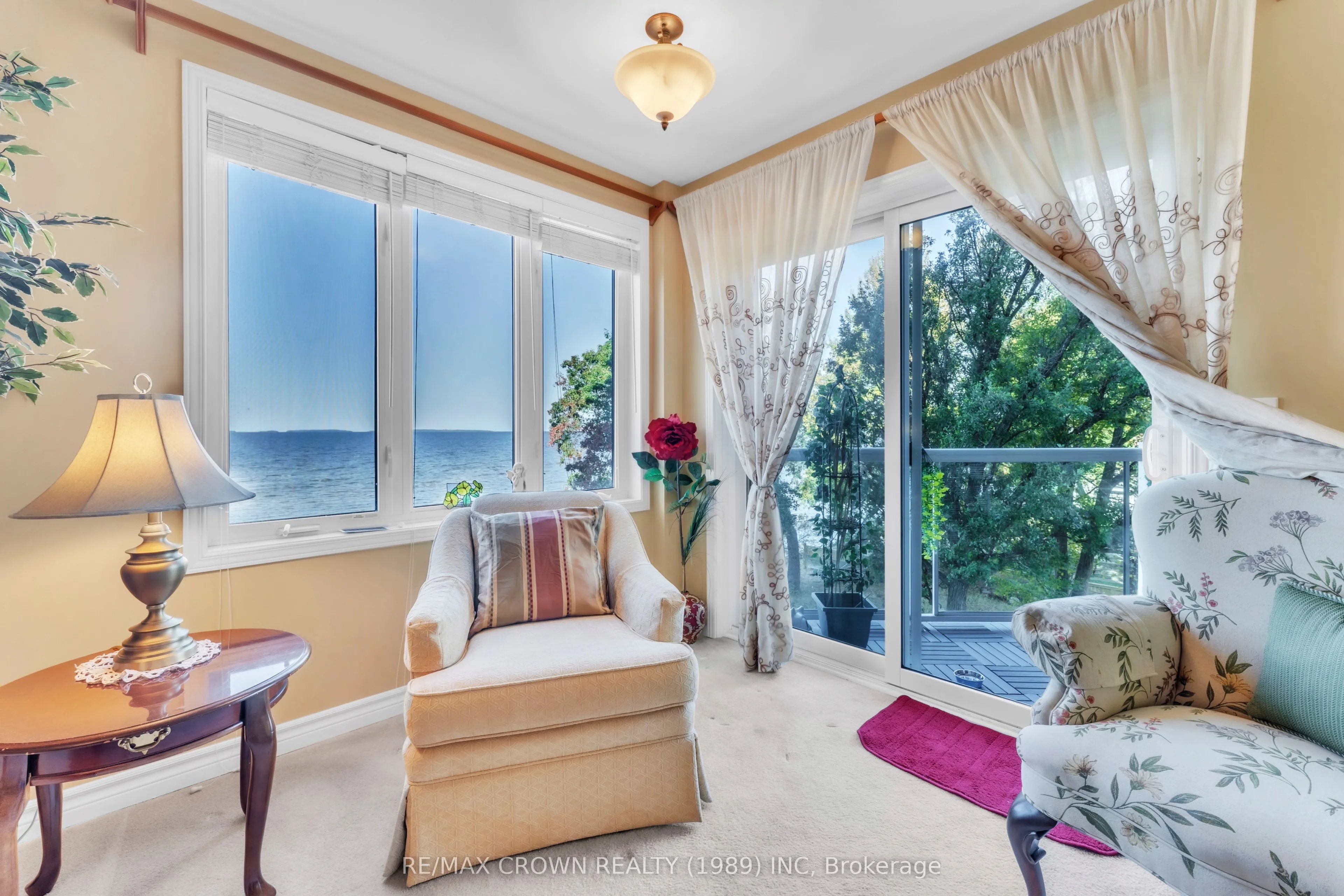 533 Lakeshore Drive, #307