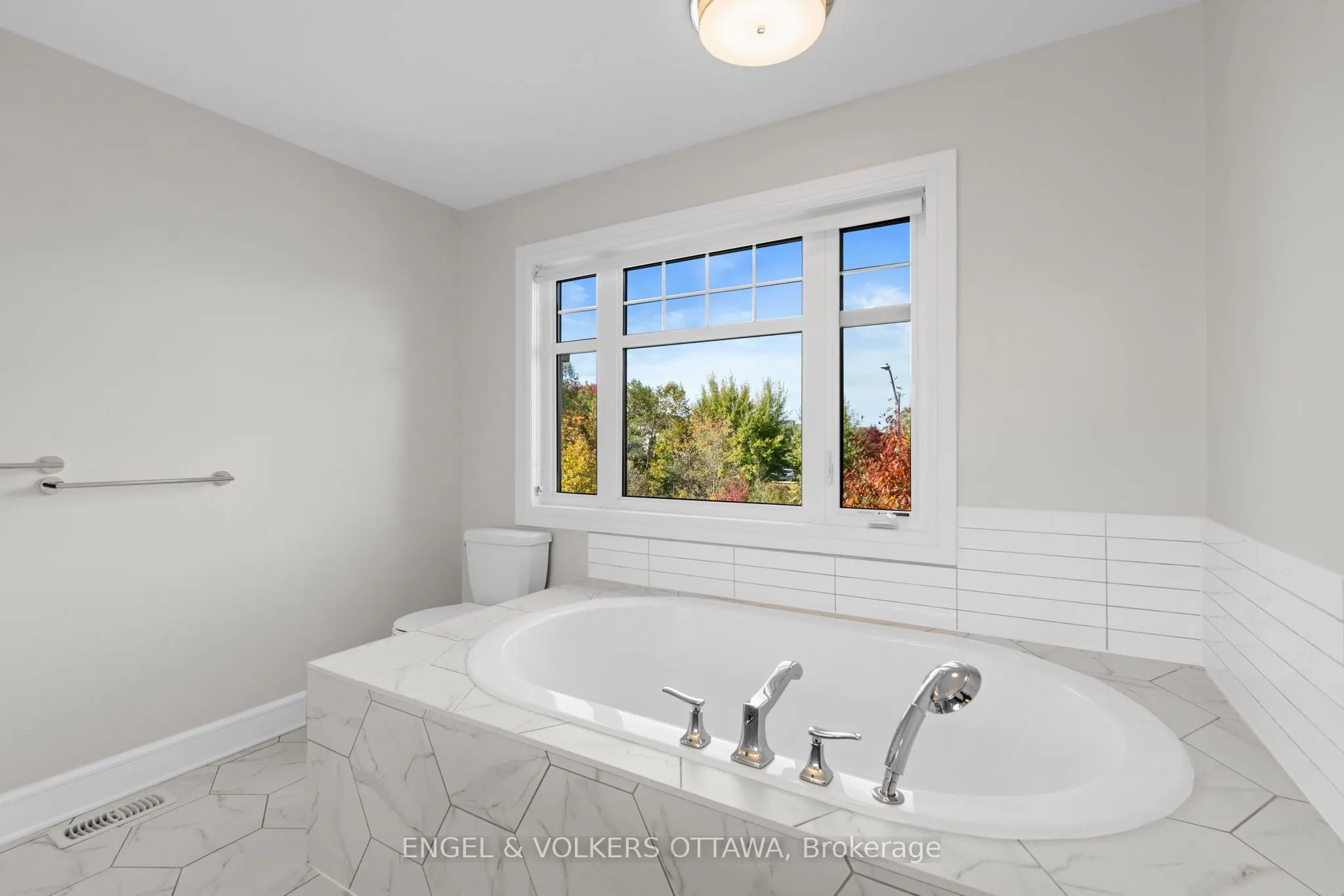 122 Helen Rapp Way