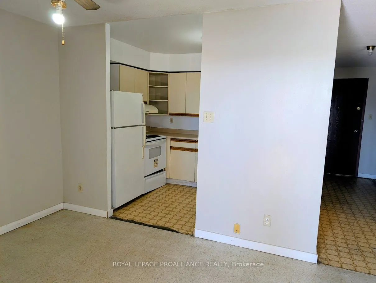 328 Aylmer Street N, #305