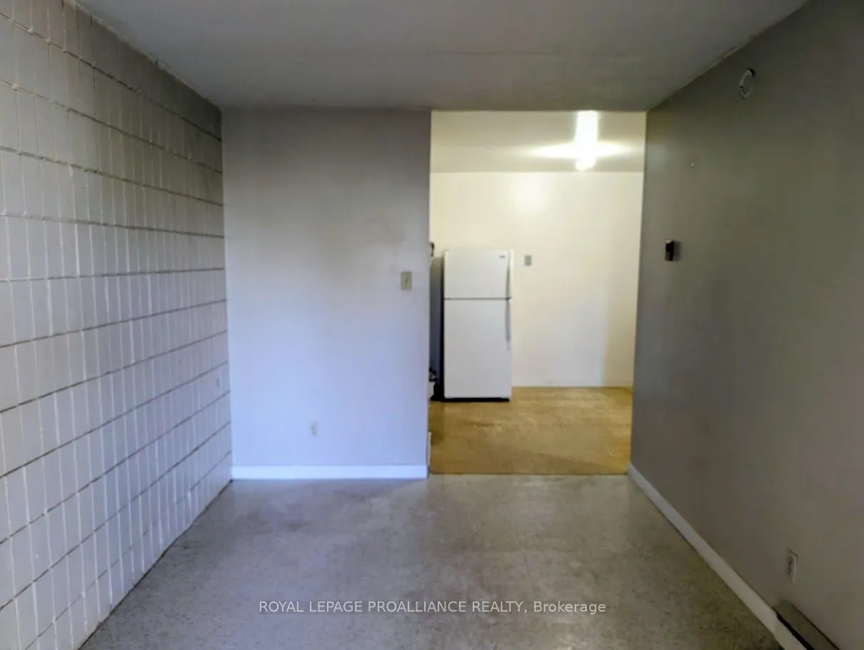 1837 Lansdowne Street W, #34