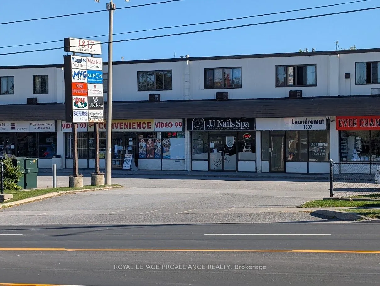 1837 Lansdowne Street W, #34