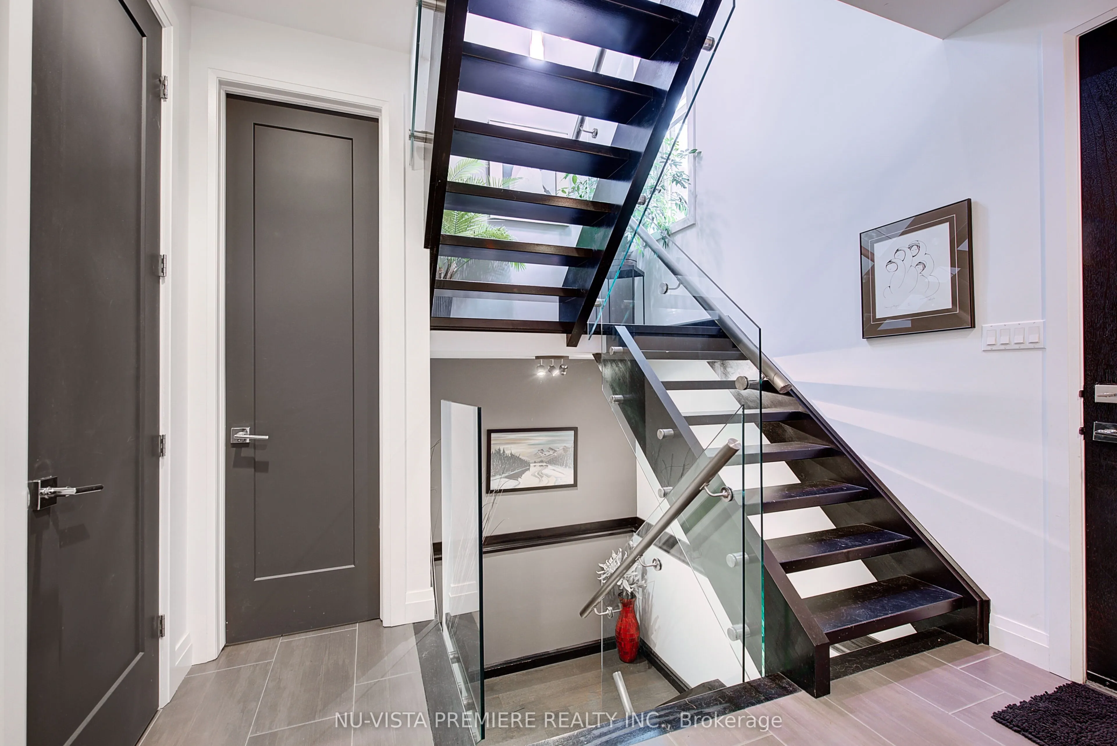 433 Hyde Park Road, #16