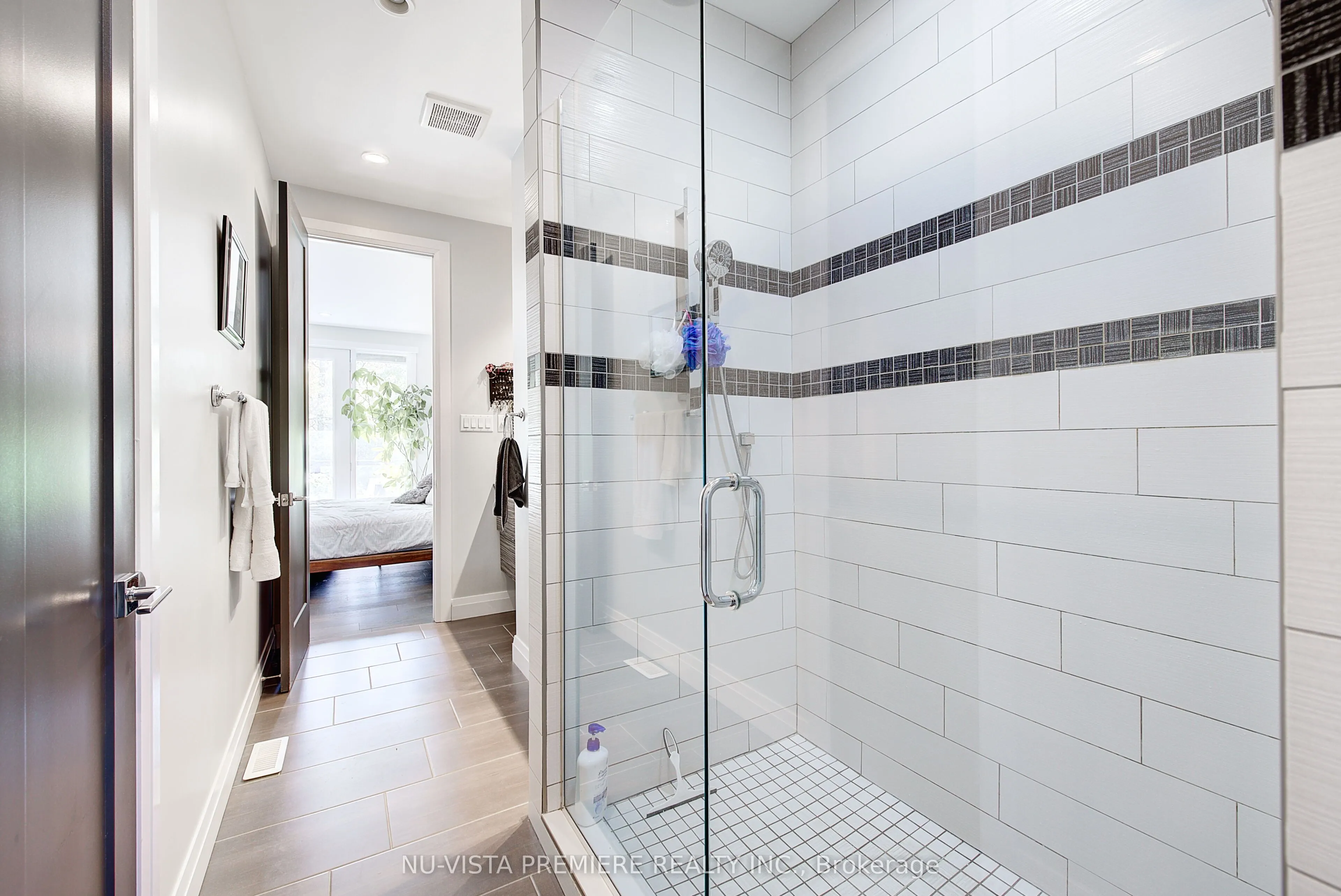 433 Hyde Park Road, #16