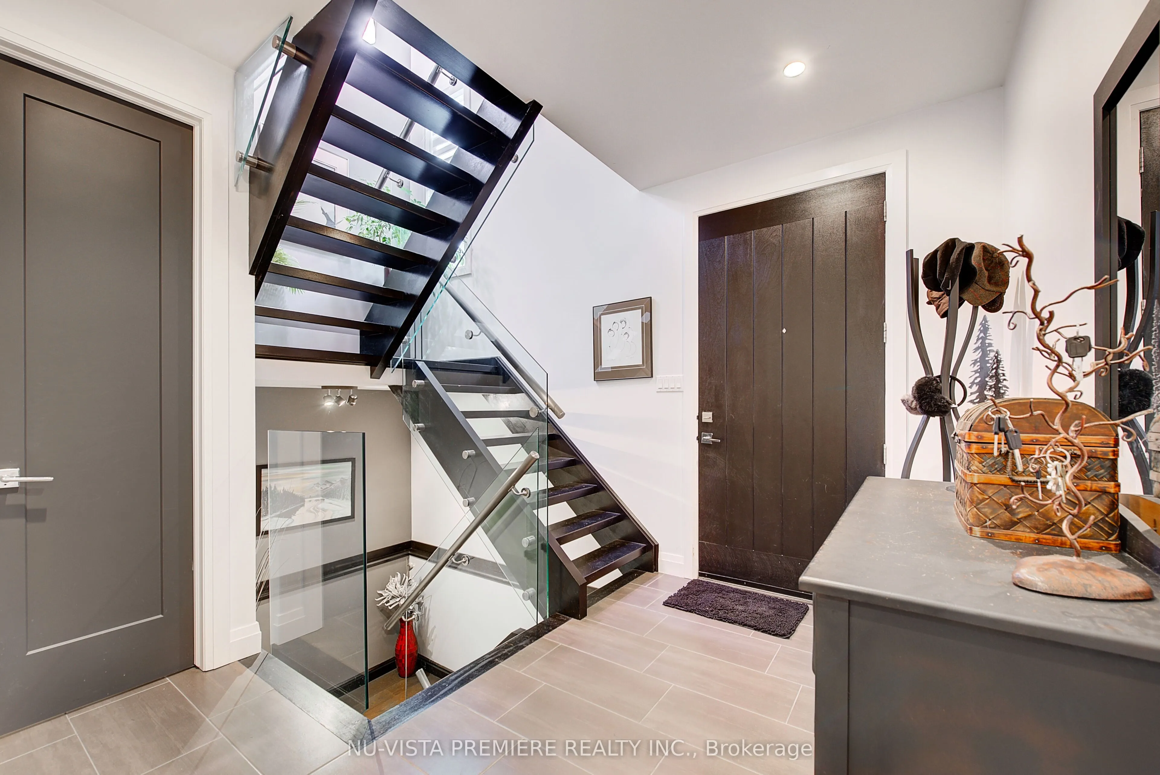 433 Hyde Park Road, #16