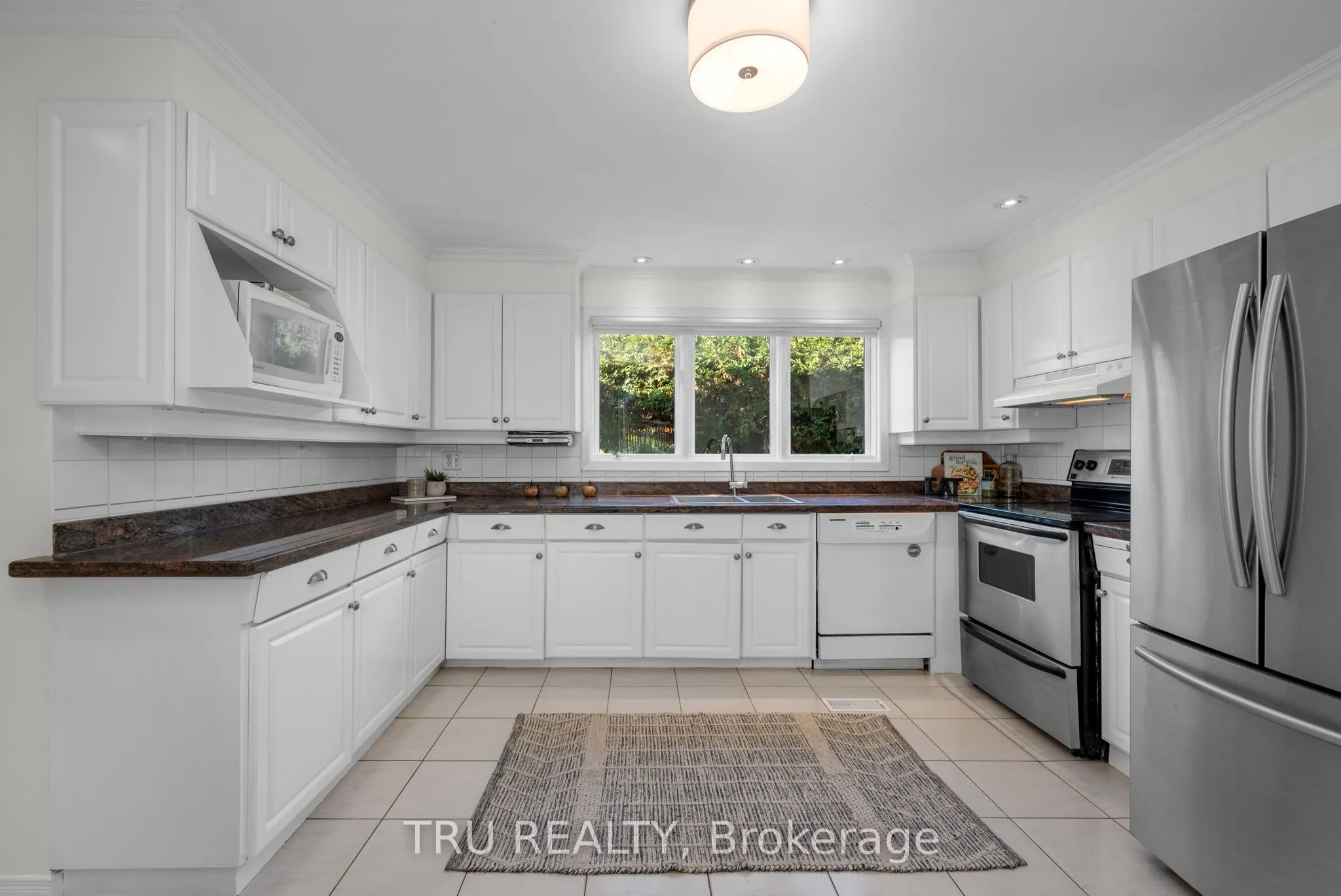 189 St Laurent Boulevard