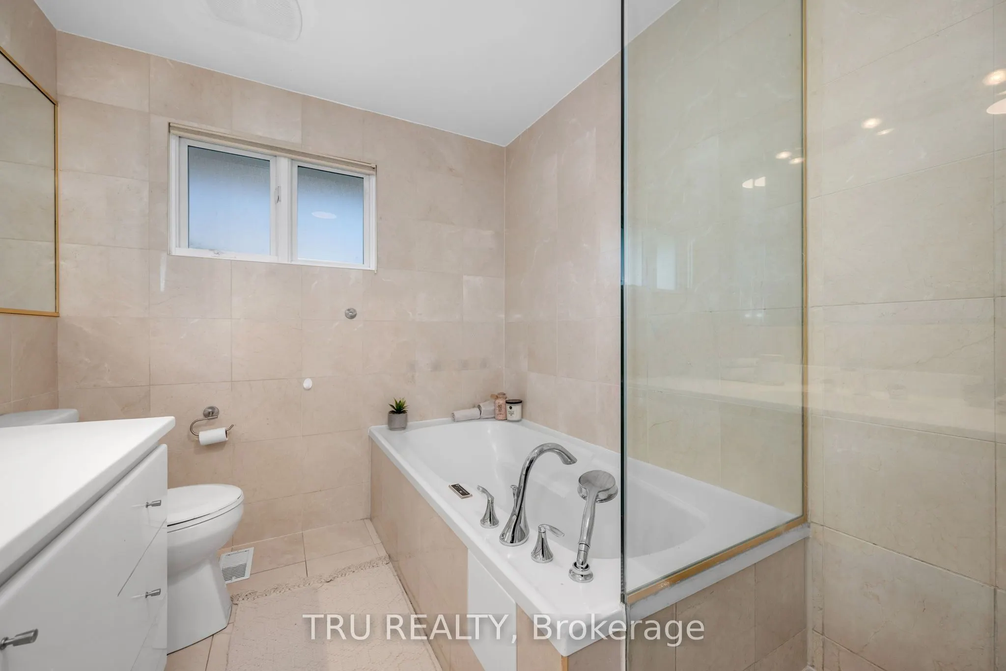 189 St Laurent Boulevard