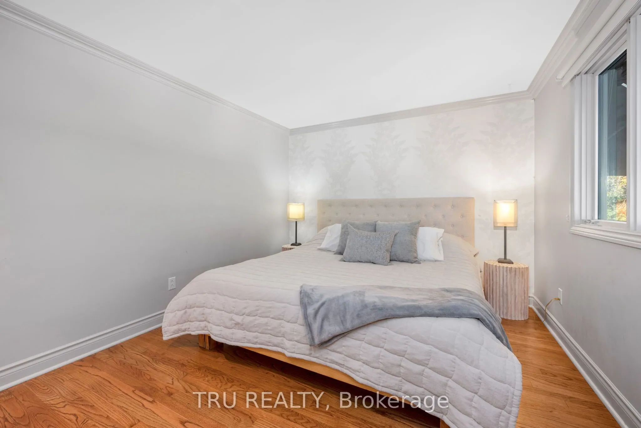 189 St Laurent Boulevard