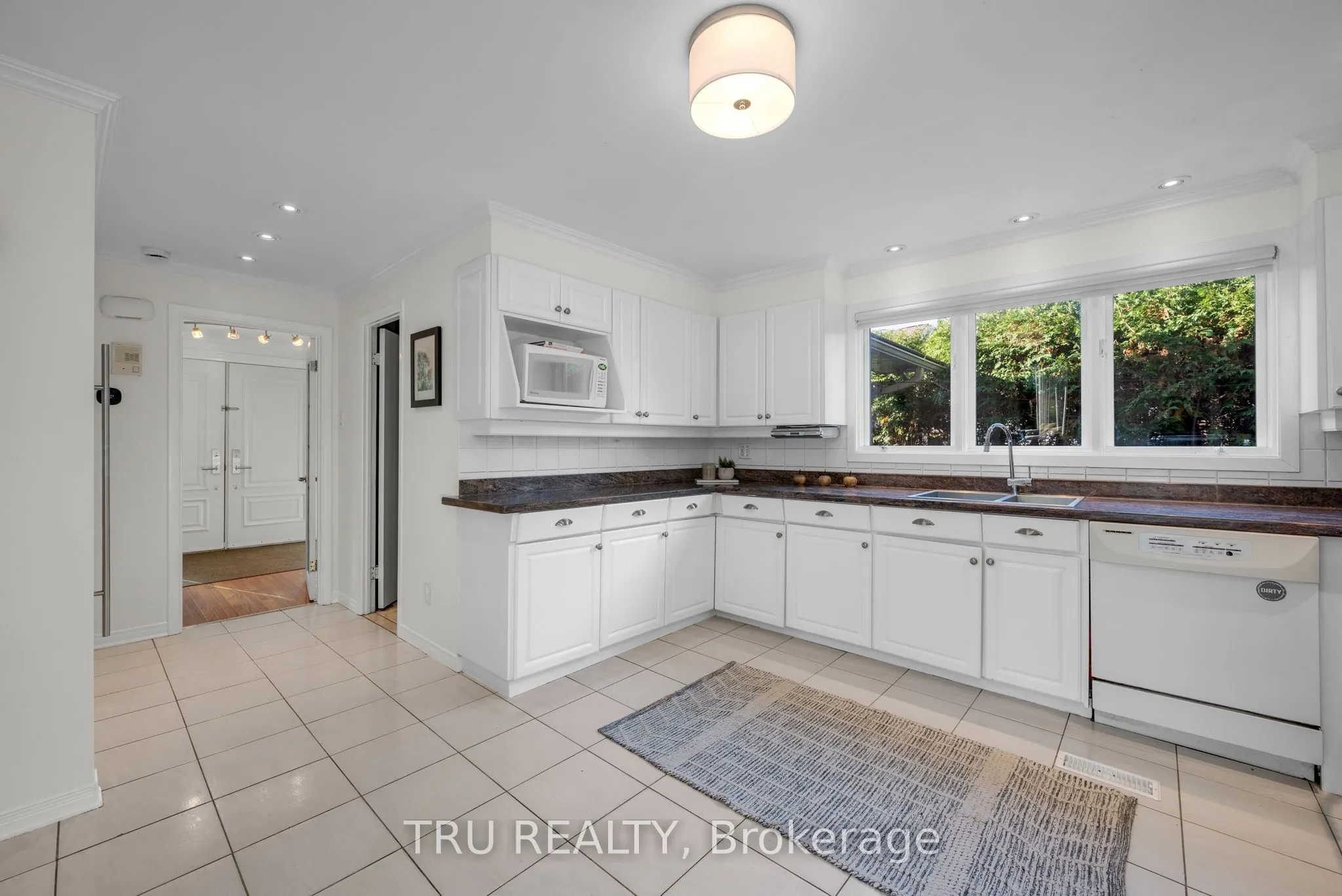 189 St Laurent Boulevard