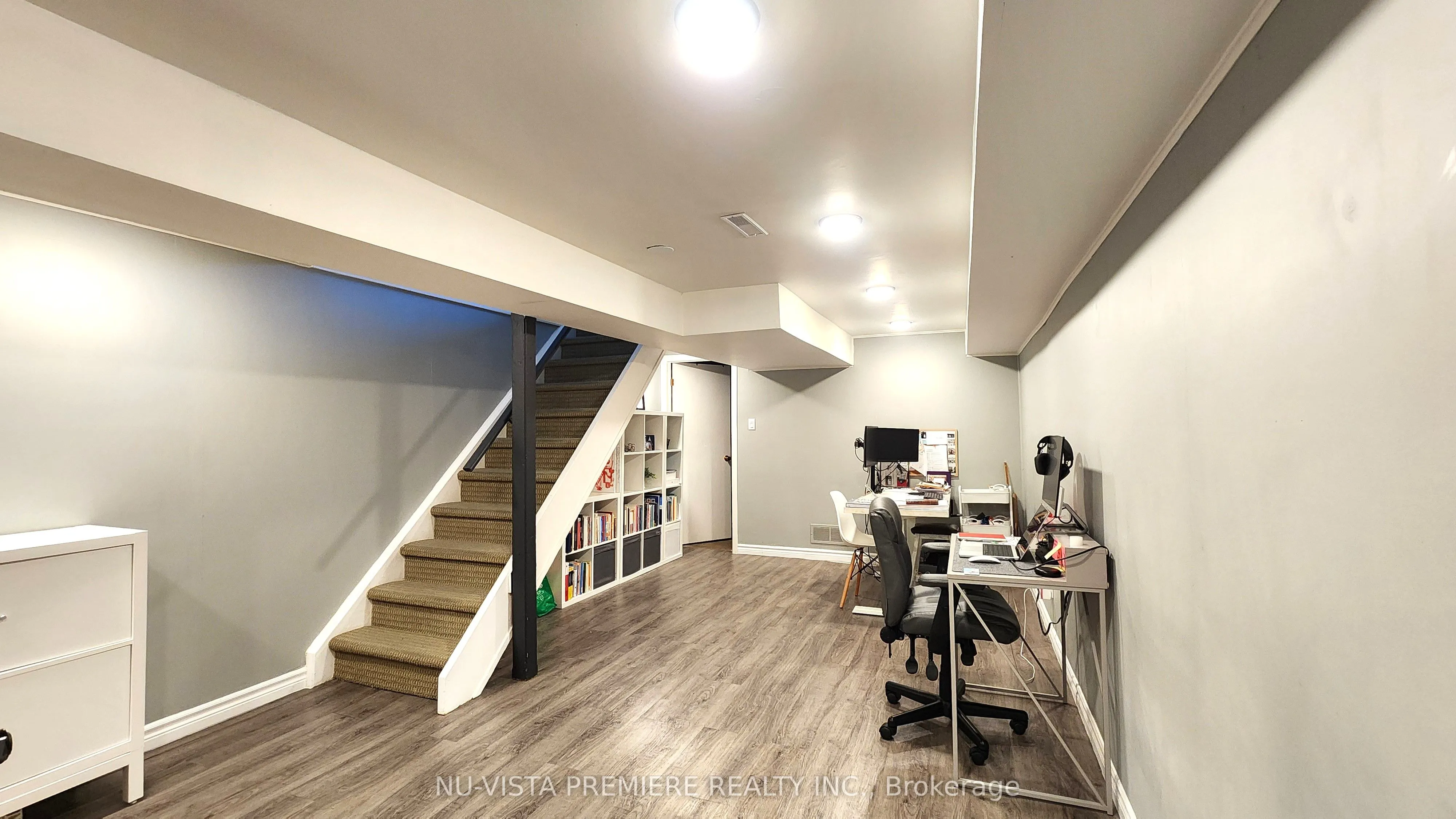 143 Wellesley Crescent, #E