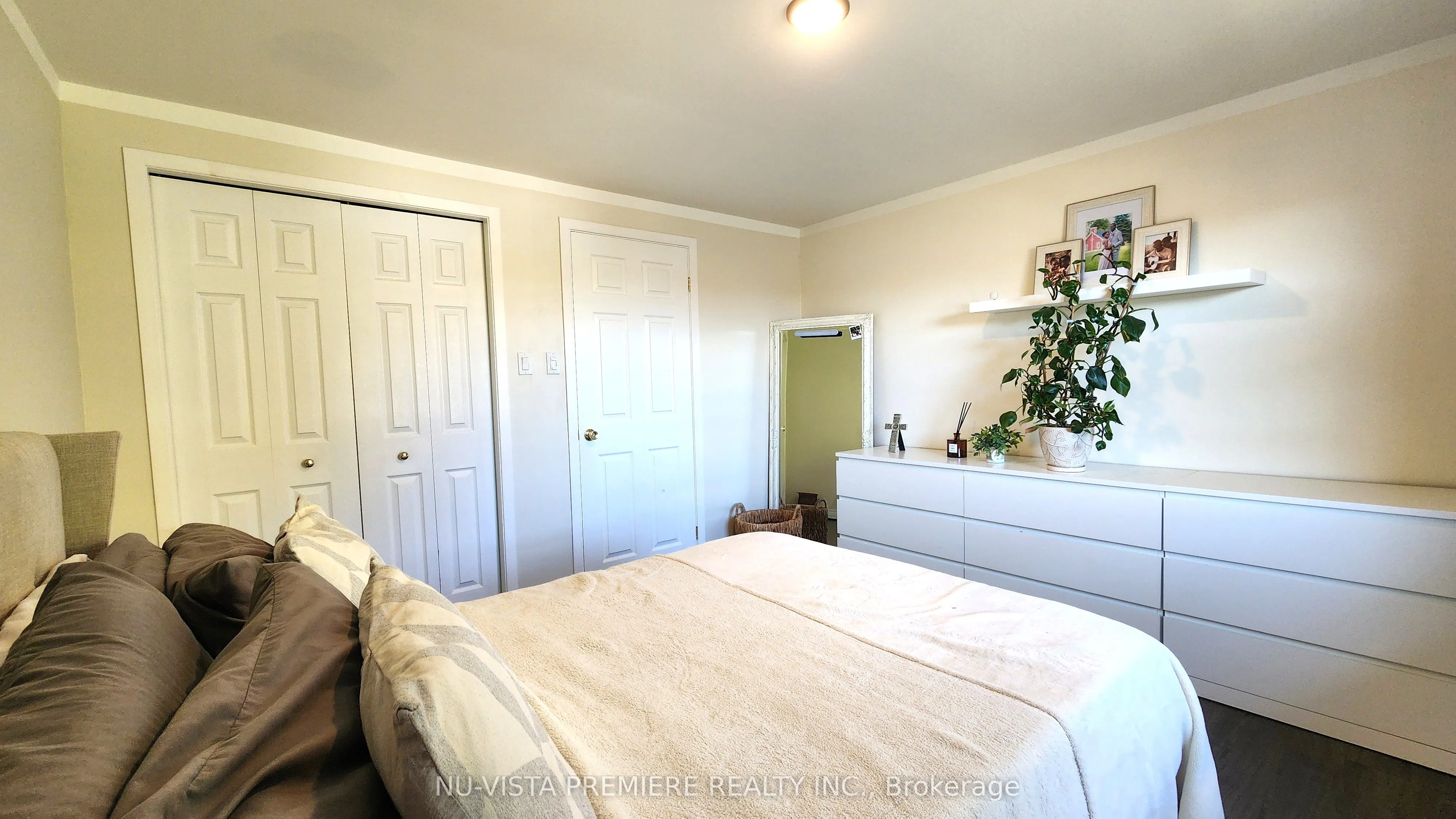 143 Wellesley Crescent, #E
