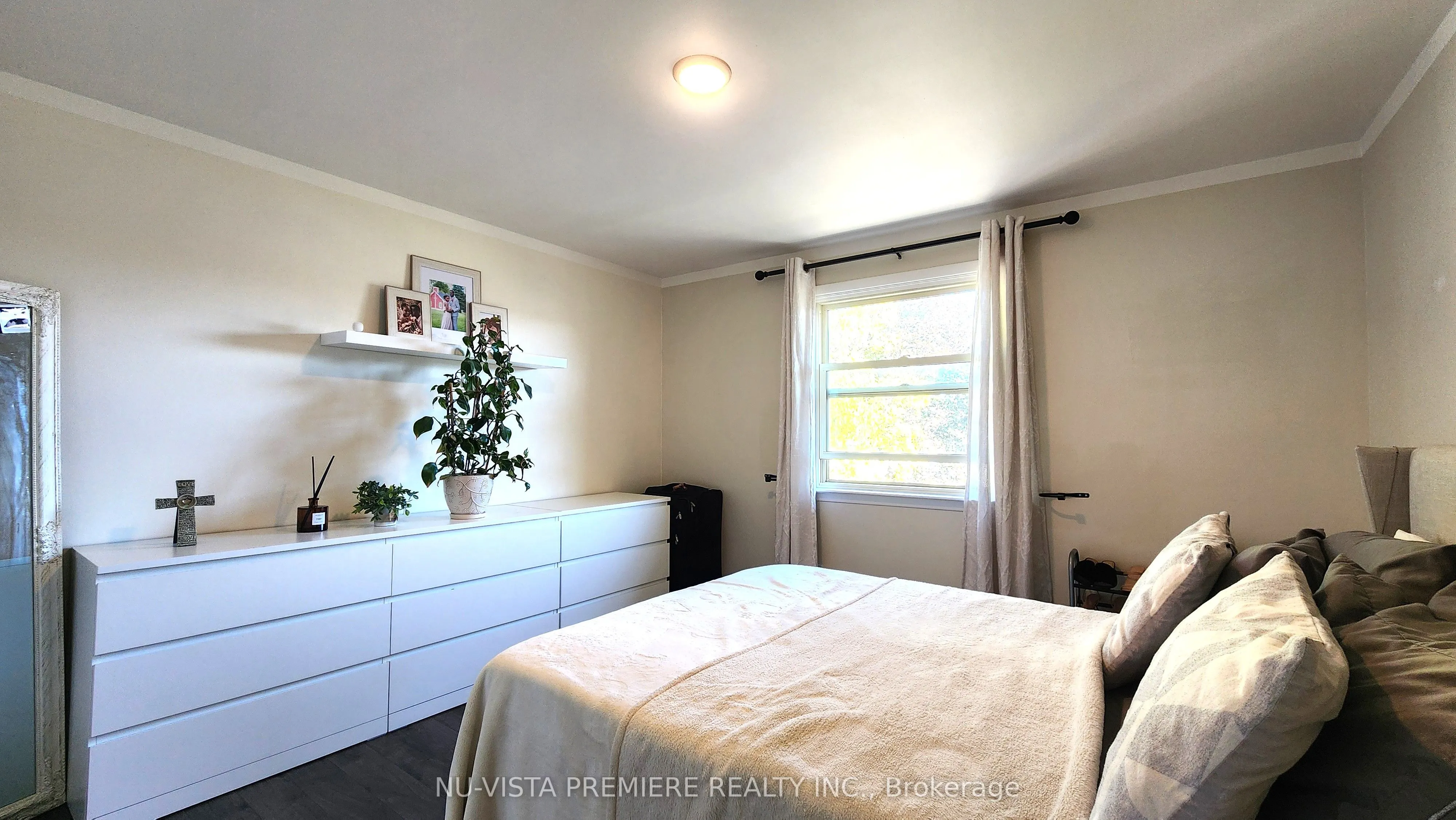 143 Wellesley Crescent, #E