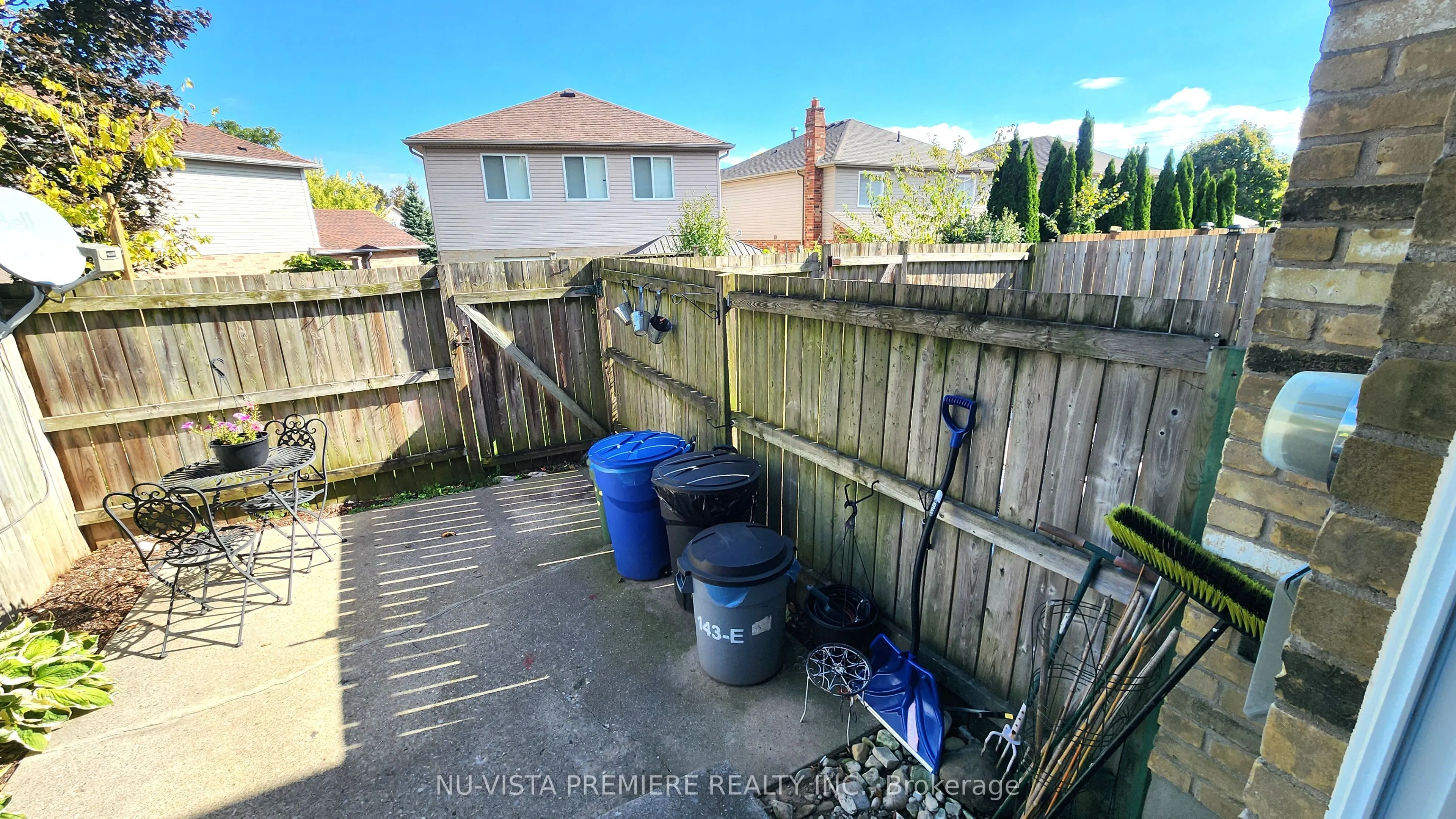 143 Wellesley Crescent, #E